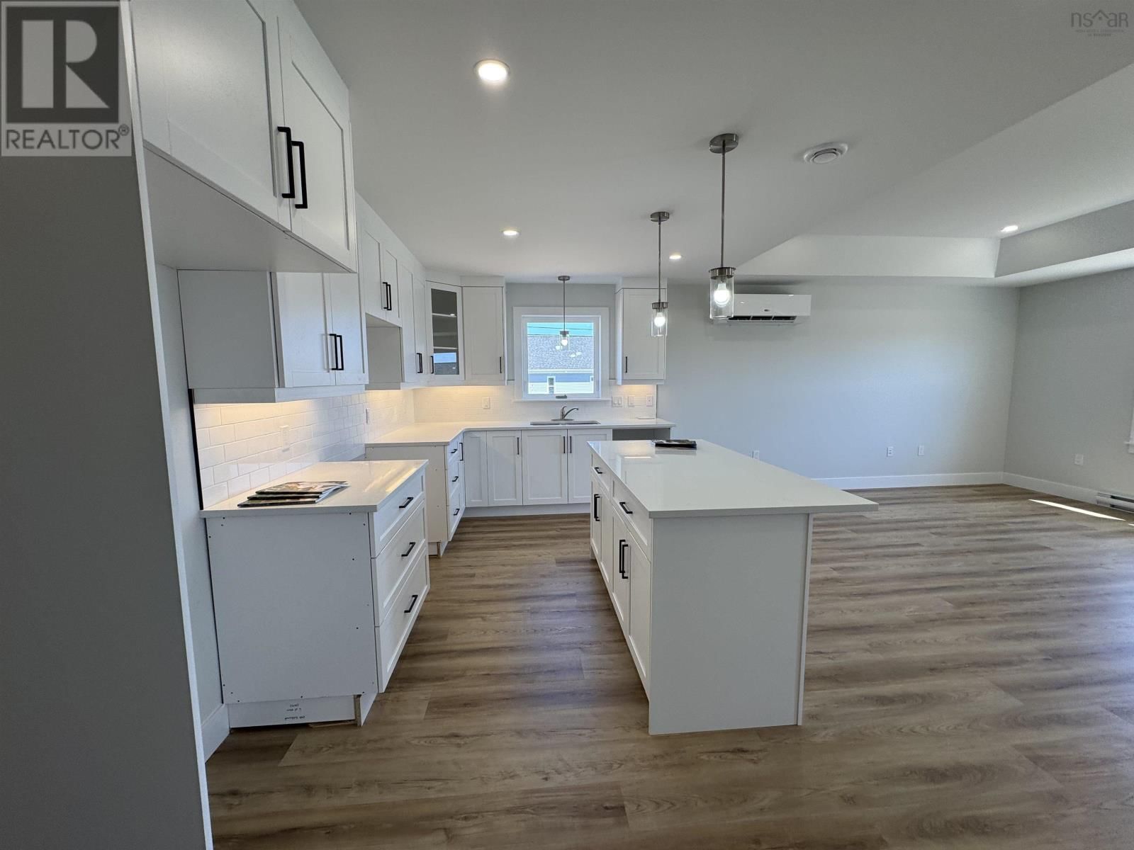 5 GOLDENROD COURT Image 10