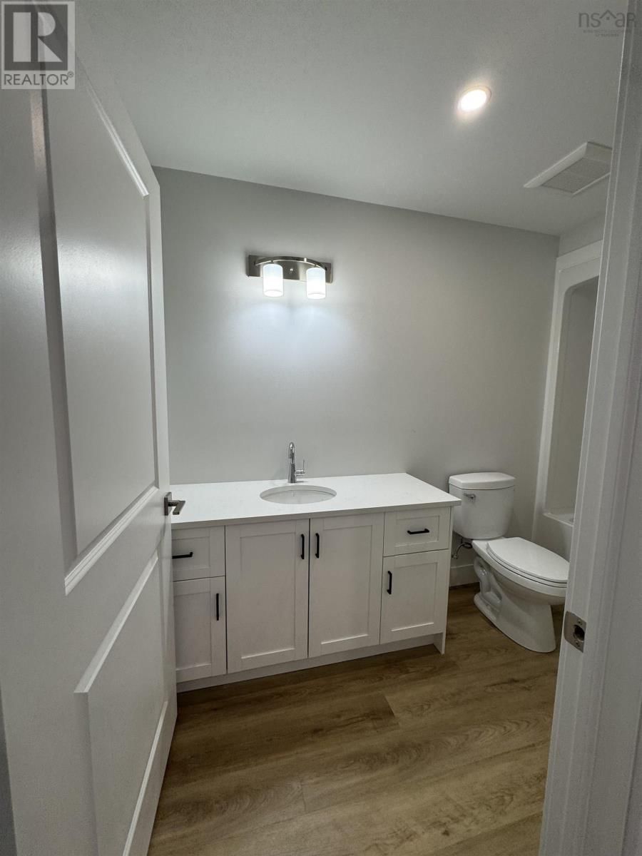 5 GOLDENROD COURT Image 32