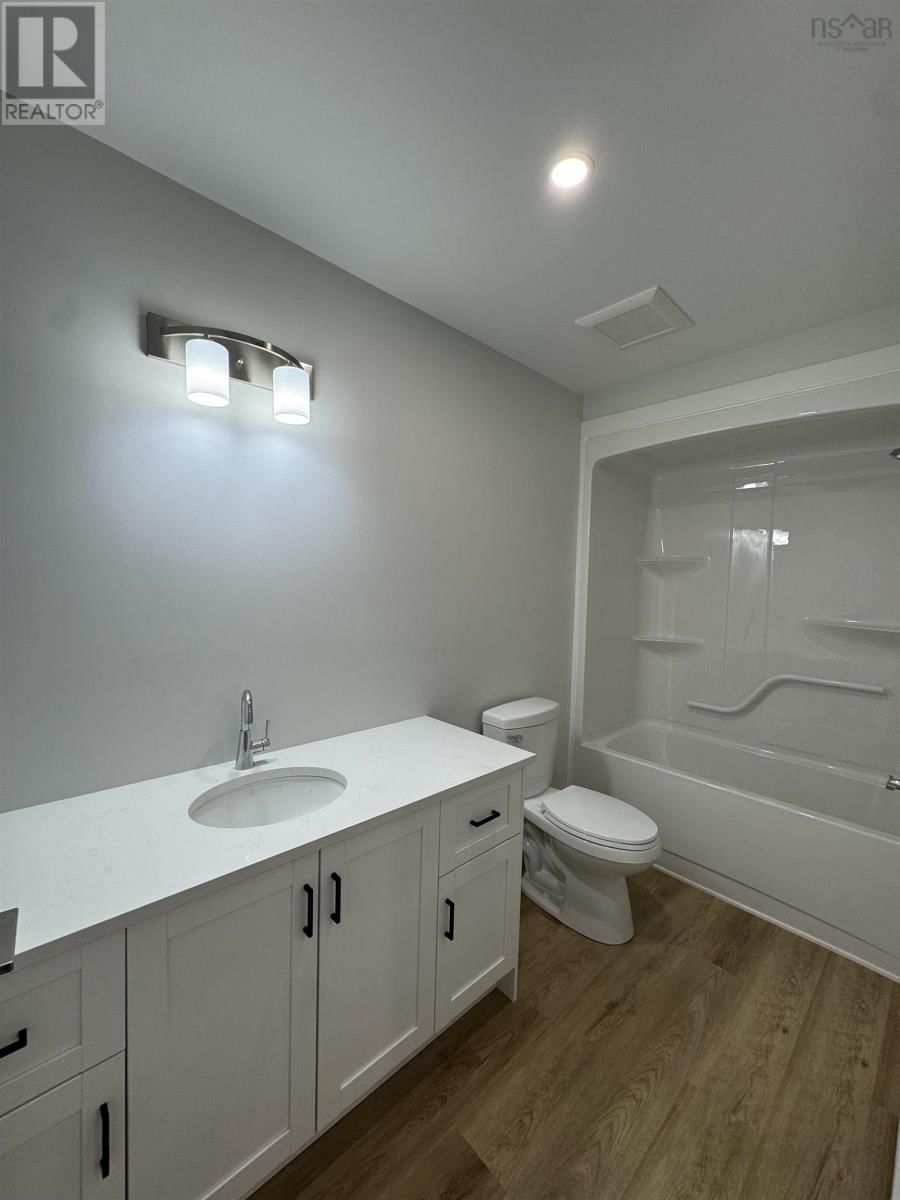 5 GOLDENROD COURT Image 33