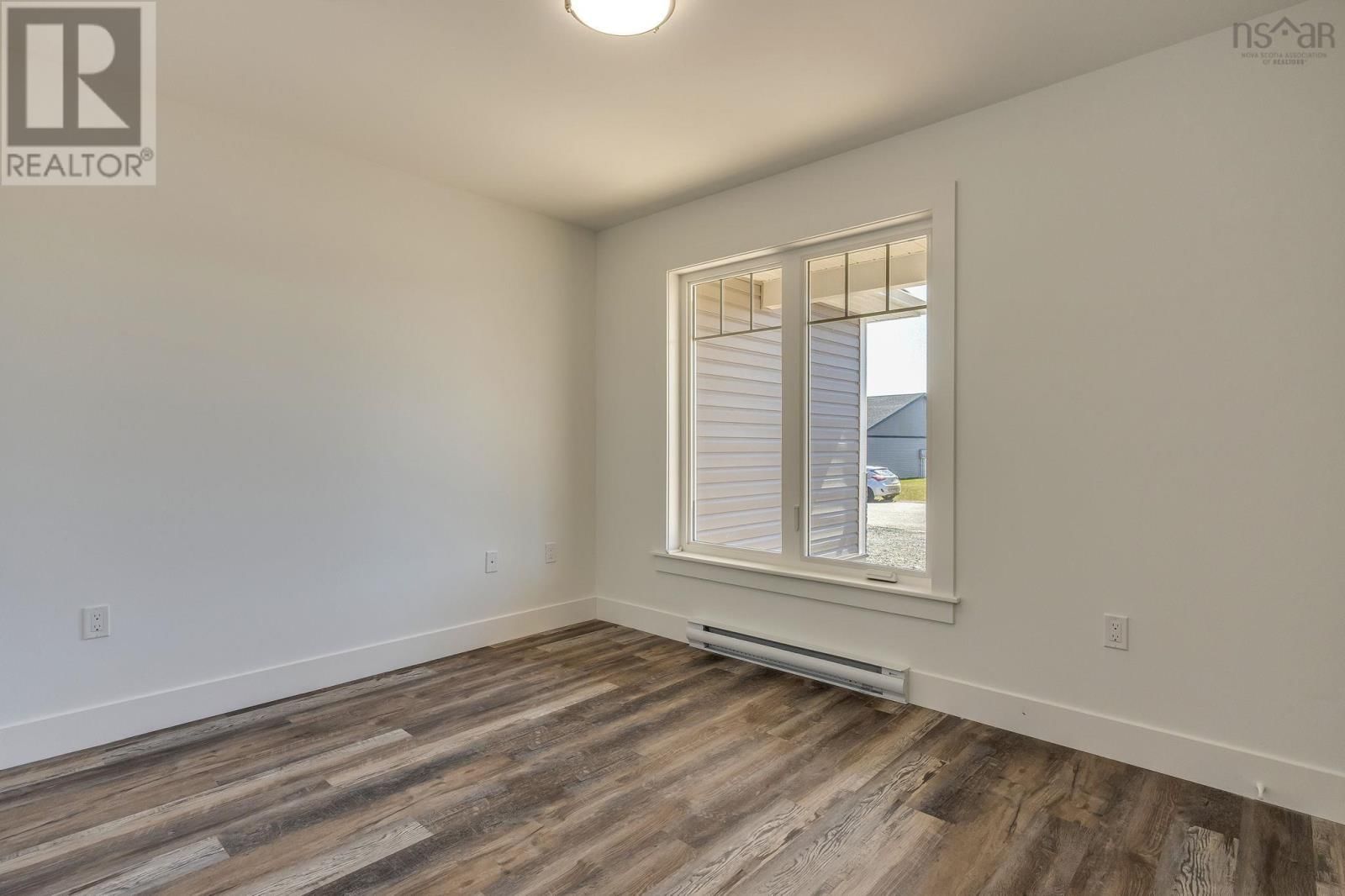 38 LEASIDE COURT Image 36