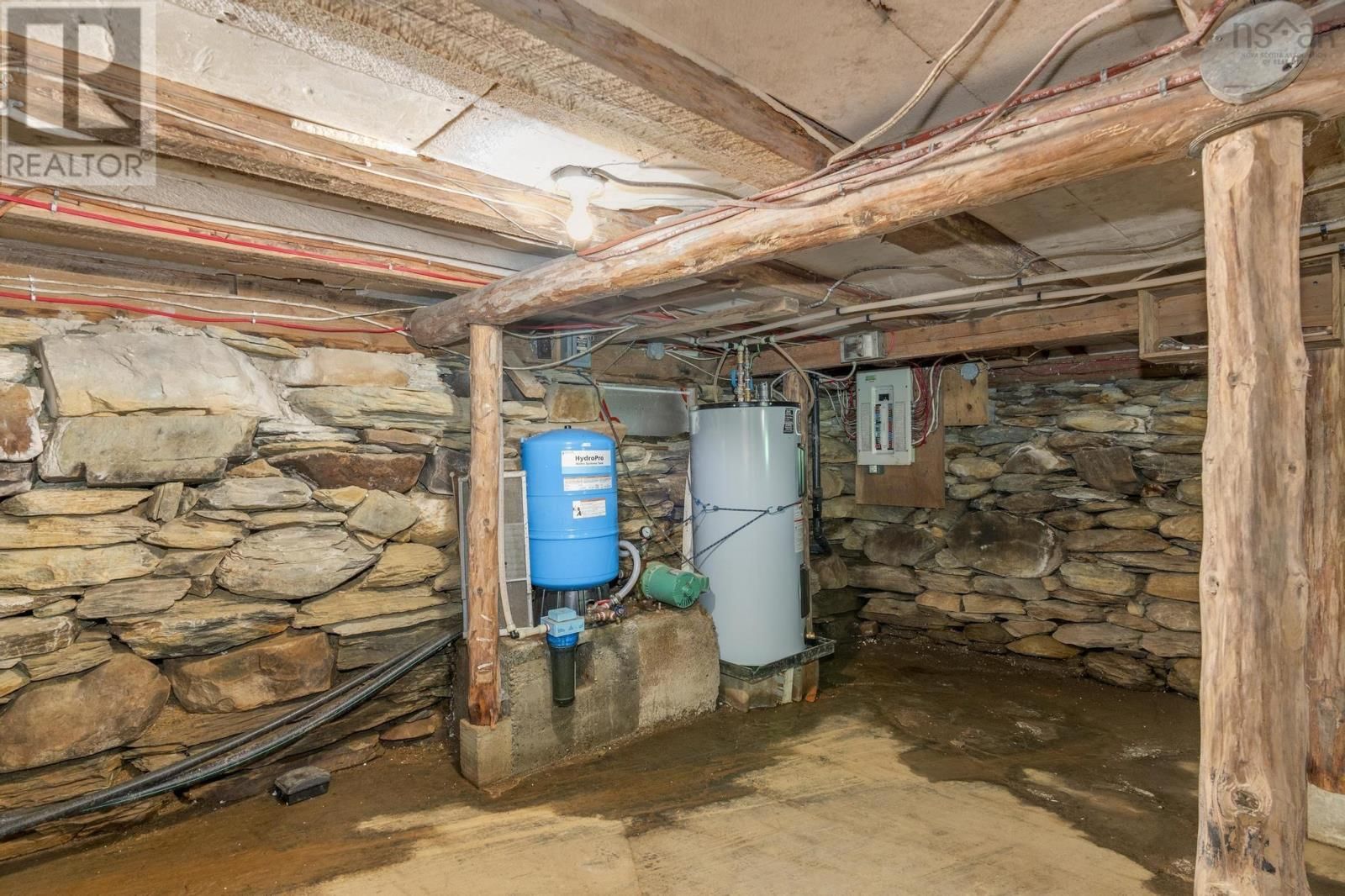 18665 HIGHWAY 103 Image 49