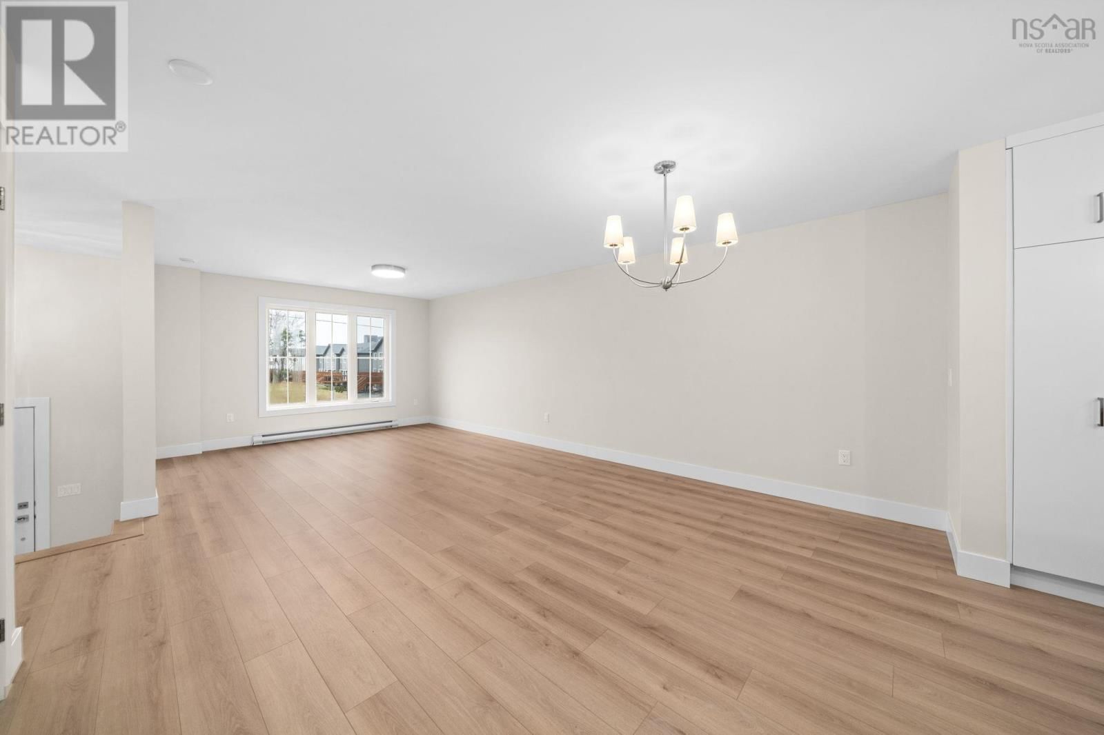 16 SIMONA DRIVE Image 12