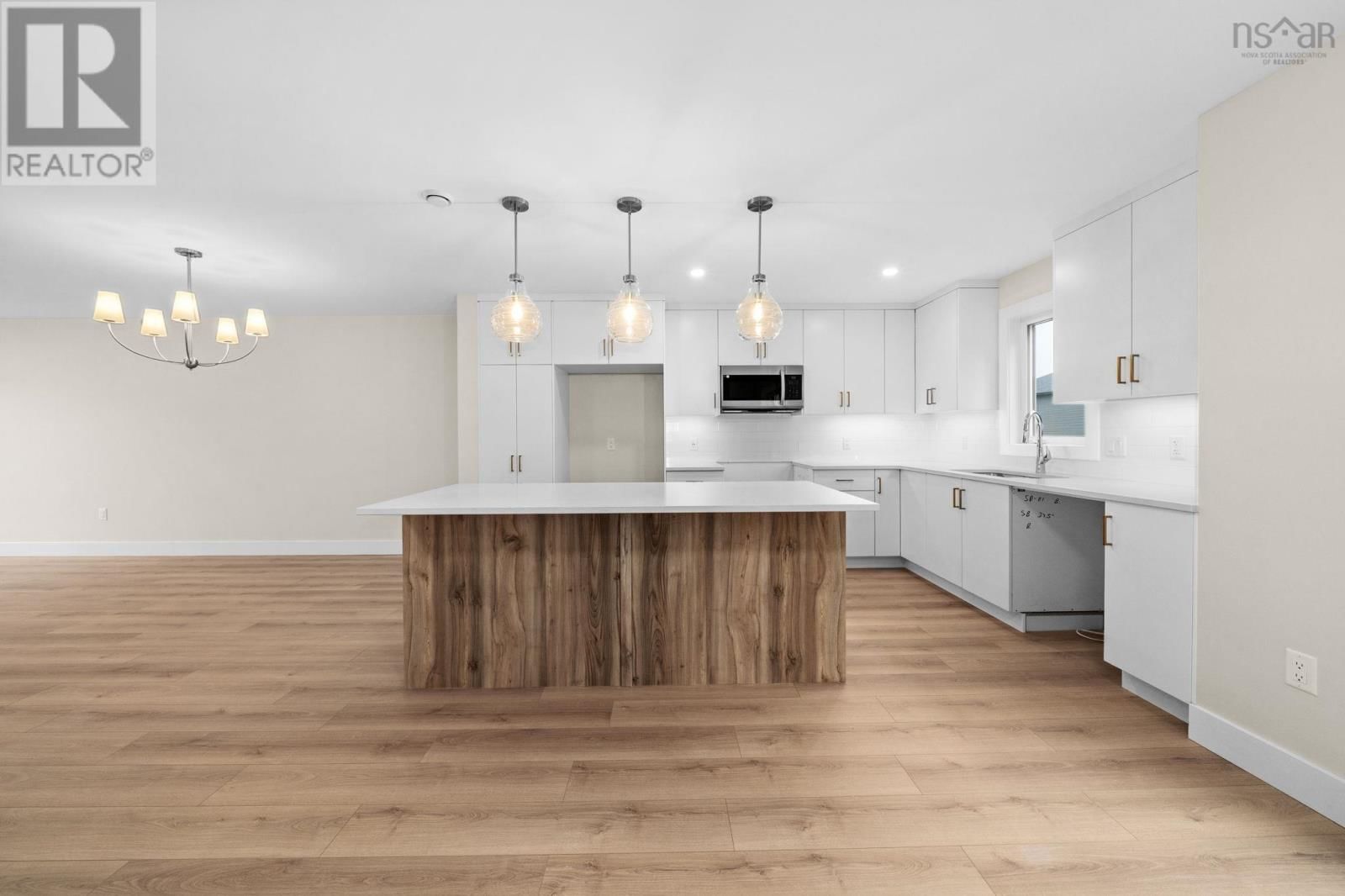 16 SIMONA DRIVE Image 15