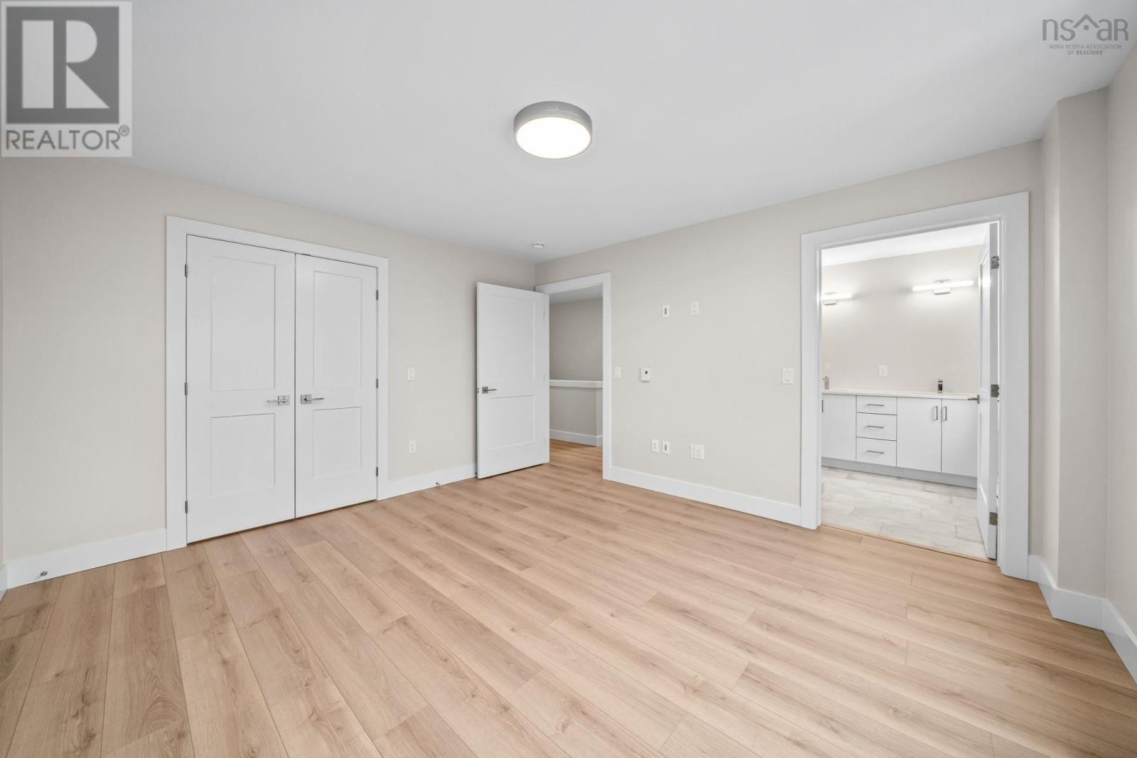 16 SIMONA DRIVE Image 29