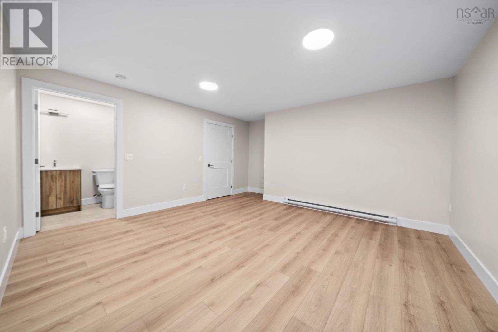 16 SIMONA DRIVE Image 42