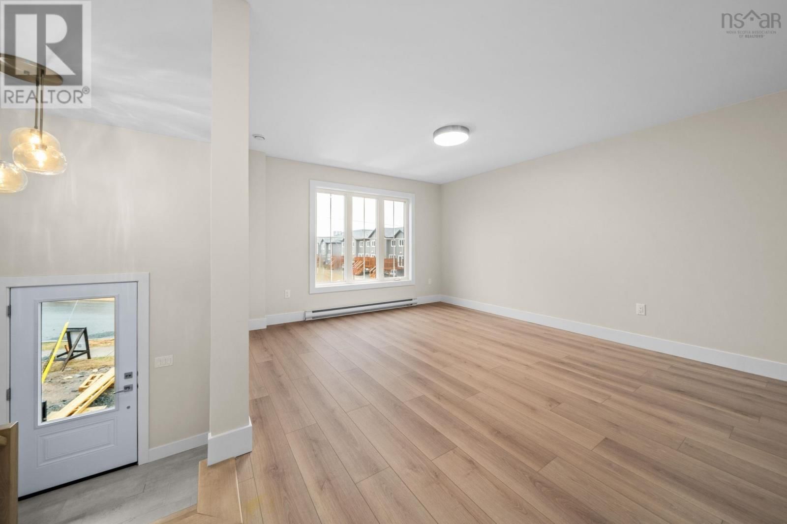 16 SIMONA DRIVE Image 7