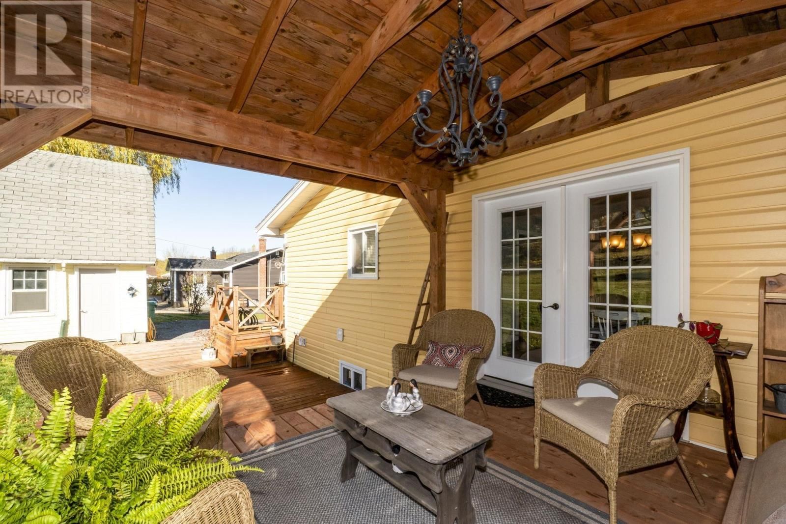 25 MAPLE AVENUE Image 36