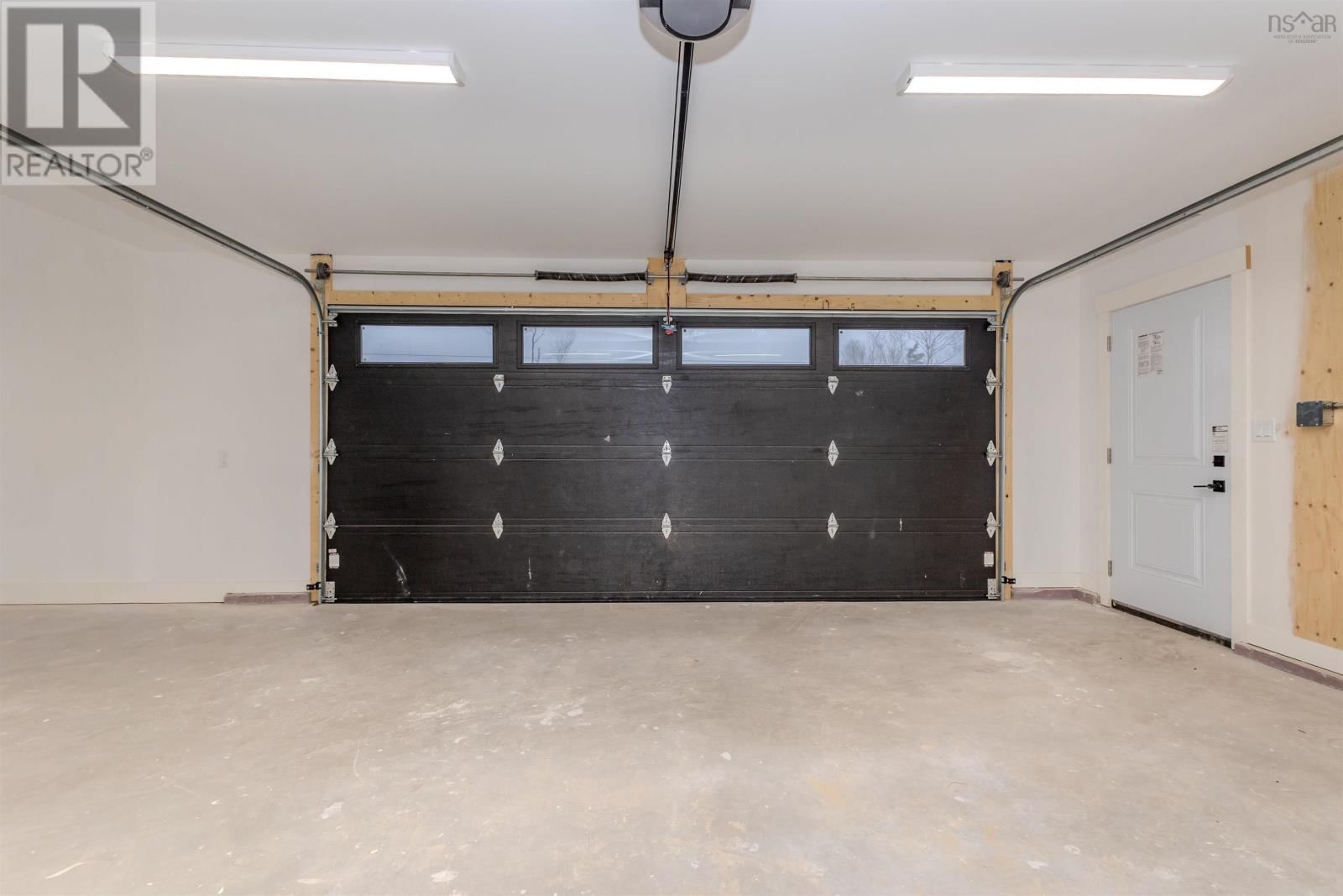 43 EMERSON DRIVE Image 30