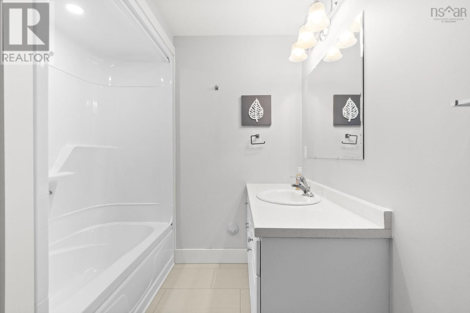 15 JOHN MURRAY DRIVE Image 24