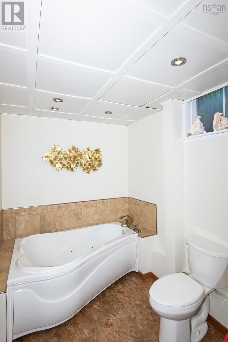 532 SAULNIERVILLE ROAD Image 33