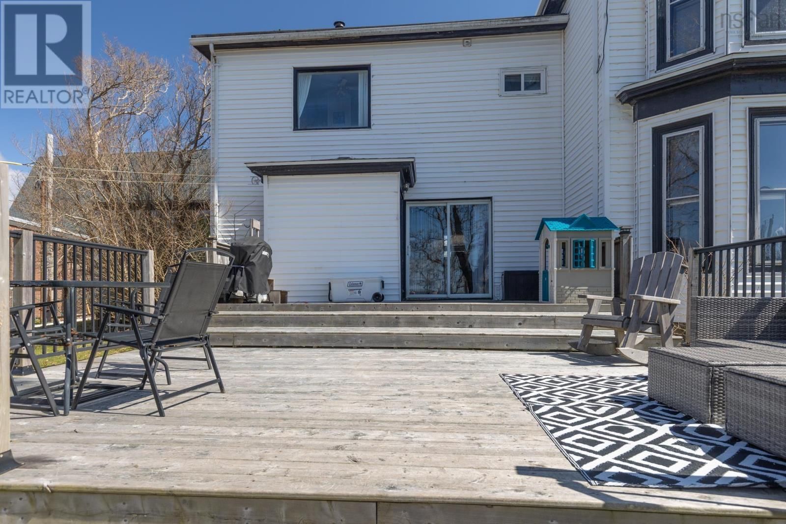 22 BAKER STREET Image 36