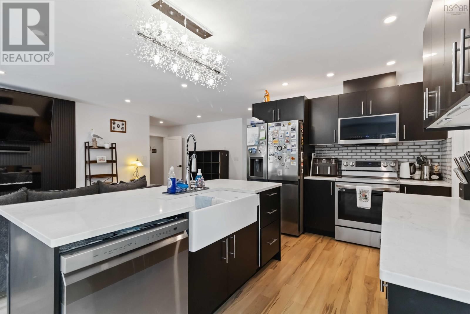 67 JUSTIN DRIVE Image 23