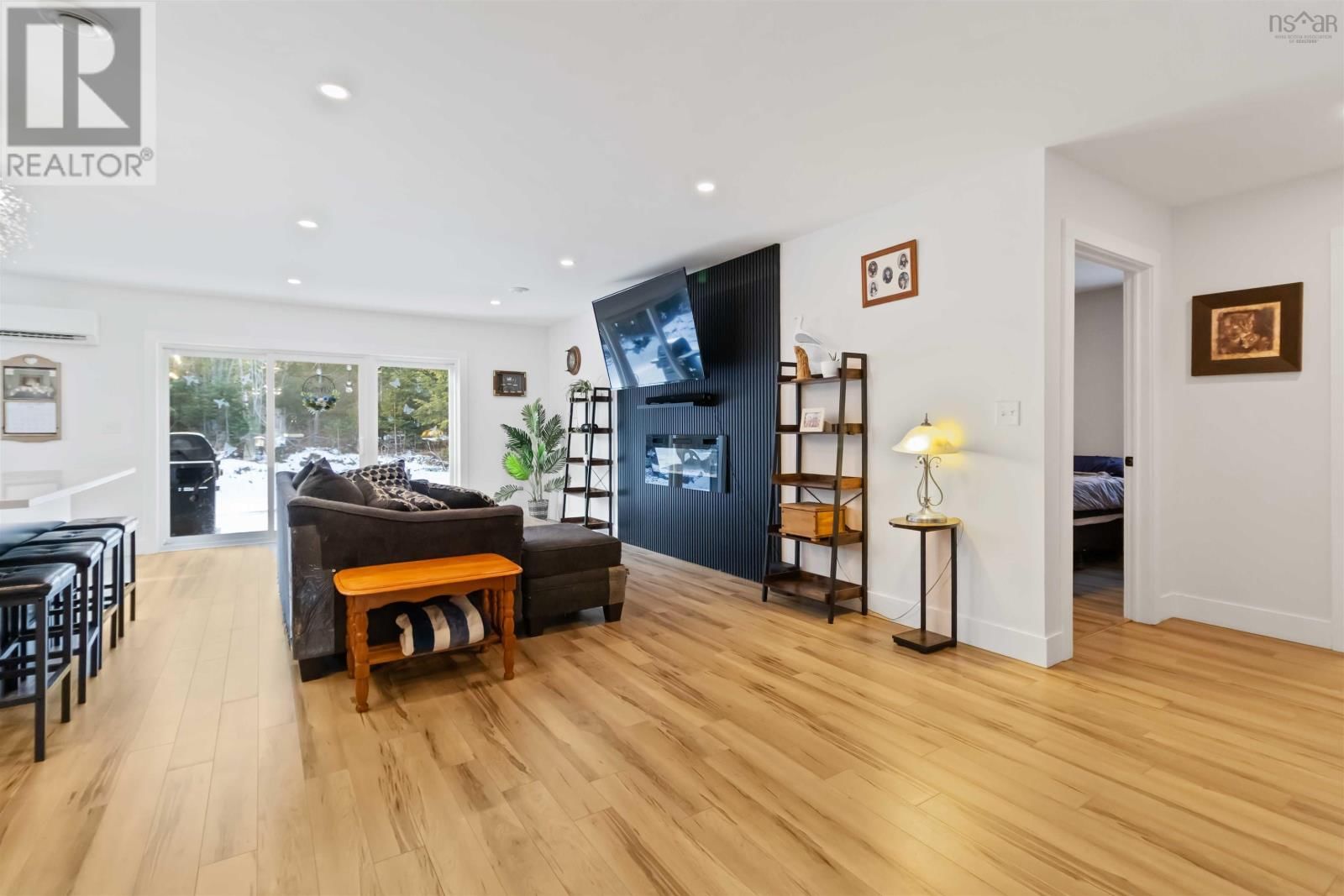 67 JUSTIN DRIVE Image 8