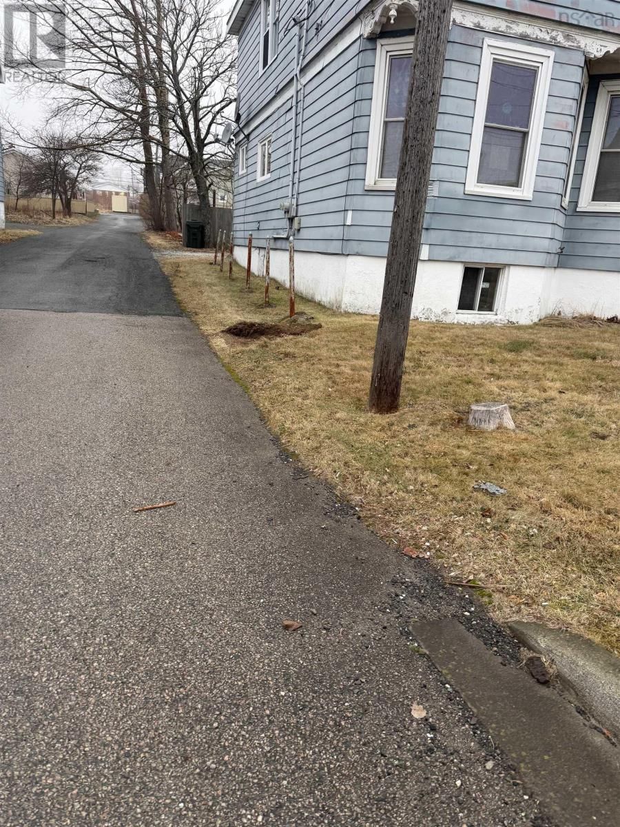 218 YORK STREET Image 7