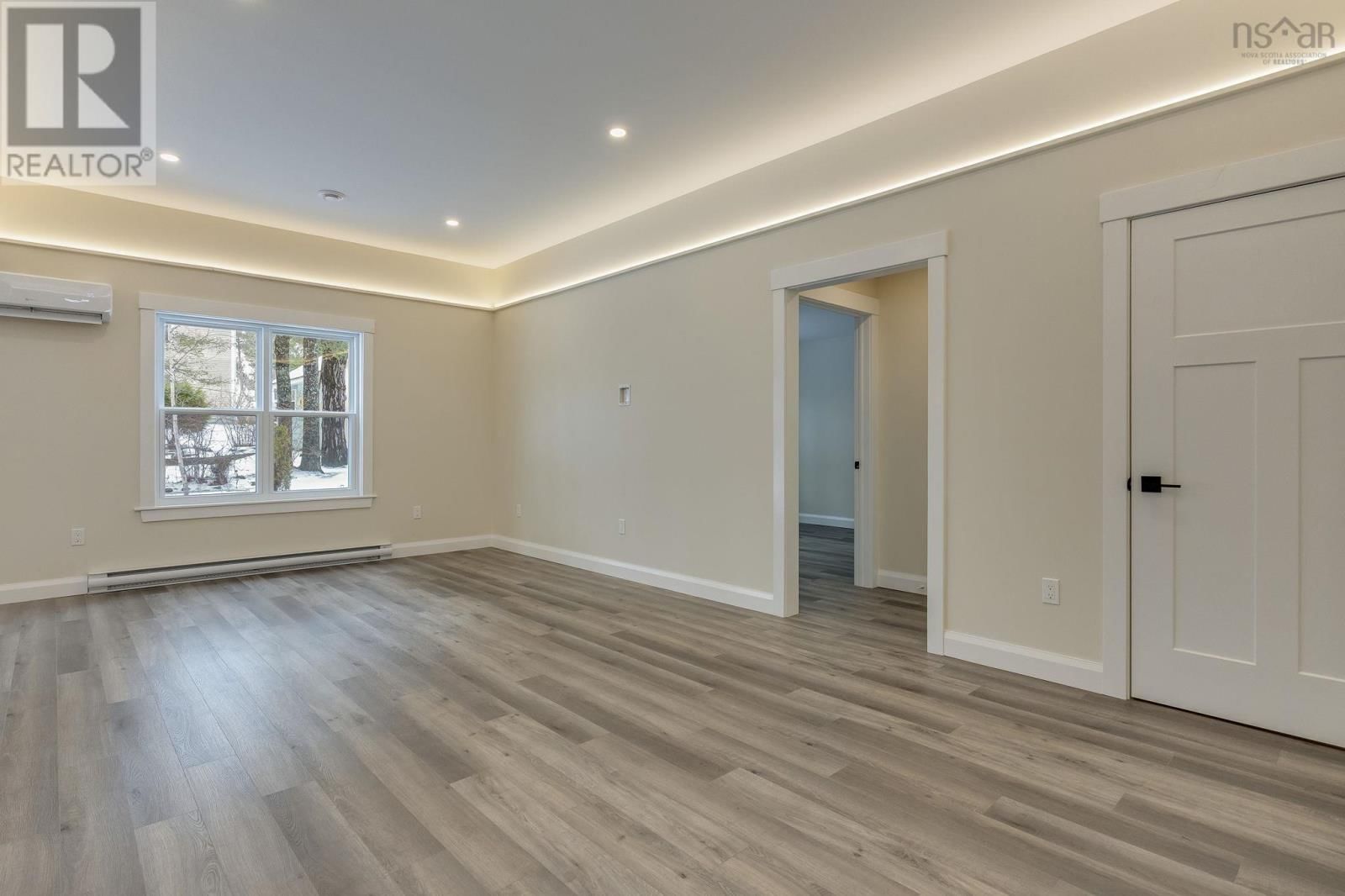 10 PETERSON STREET Image 20