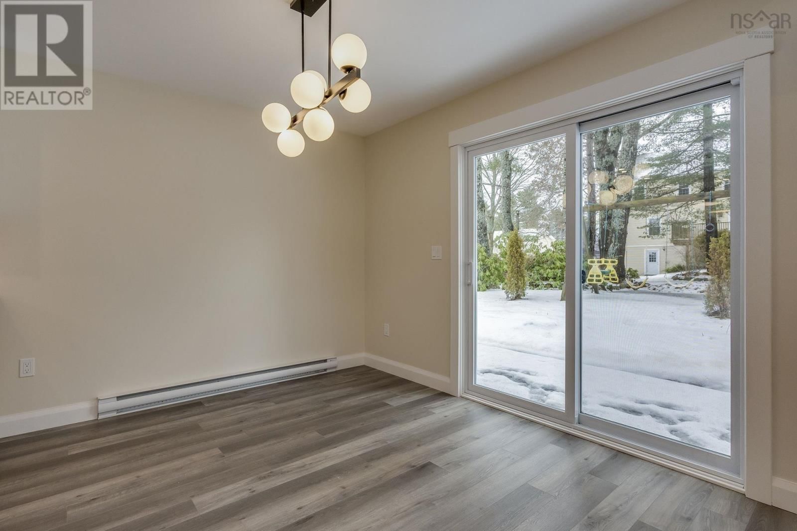 10 PETERSON STREET Image 22