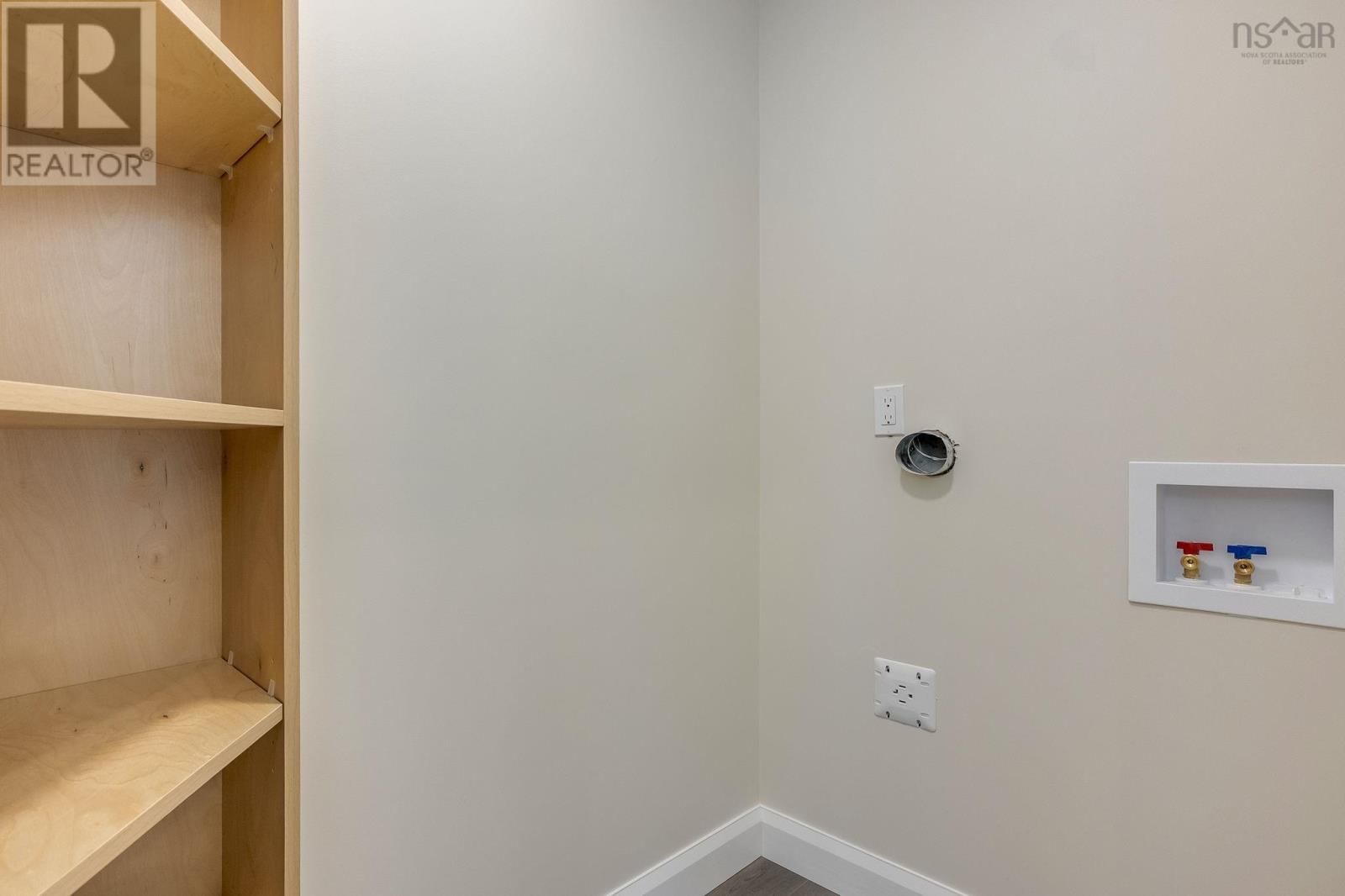 10 PETERSON STREET Image 33