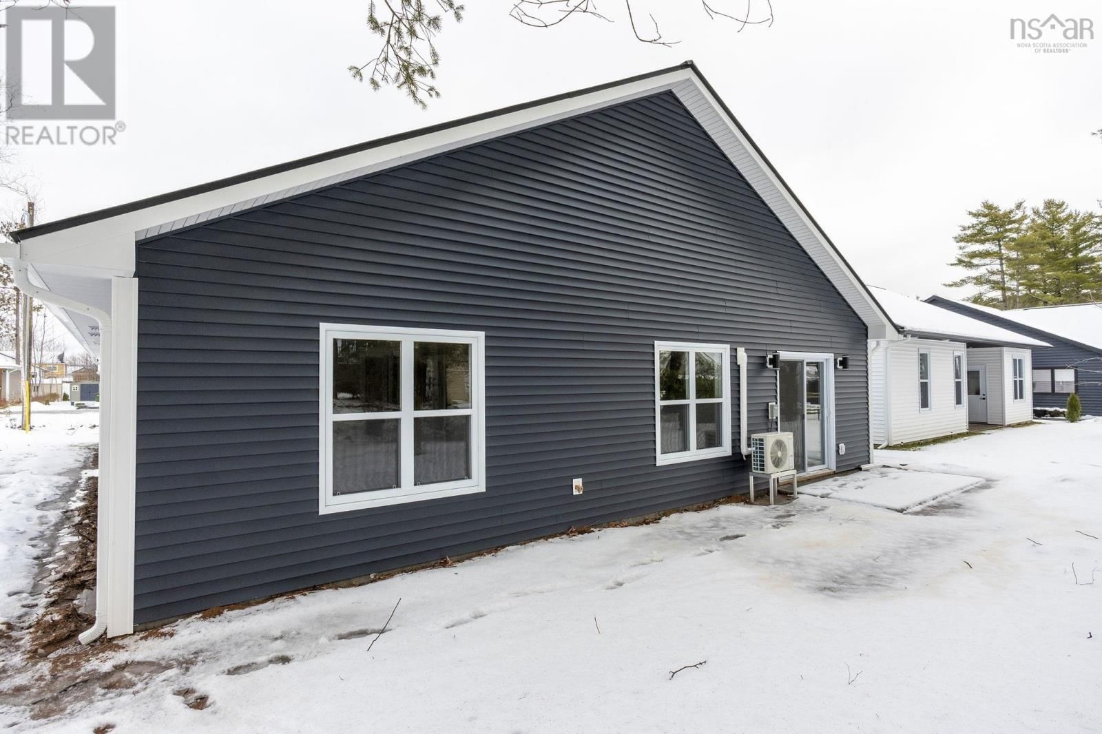 10 PETERSON STREET Image 5