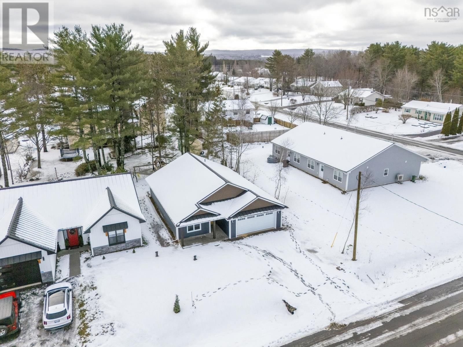 10 PETERSON STREET Image 8