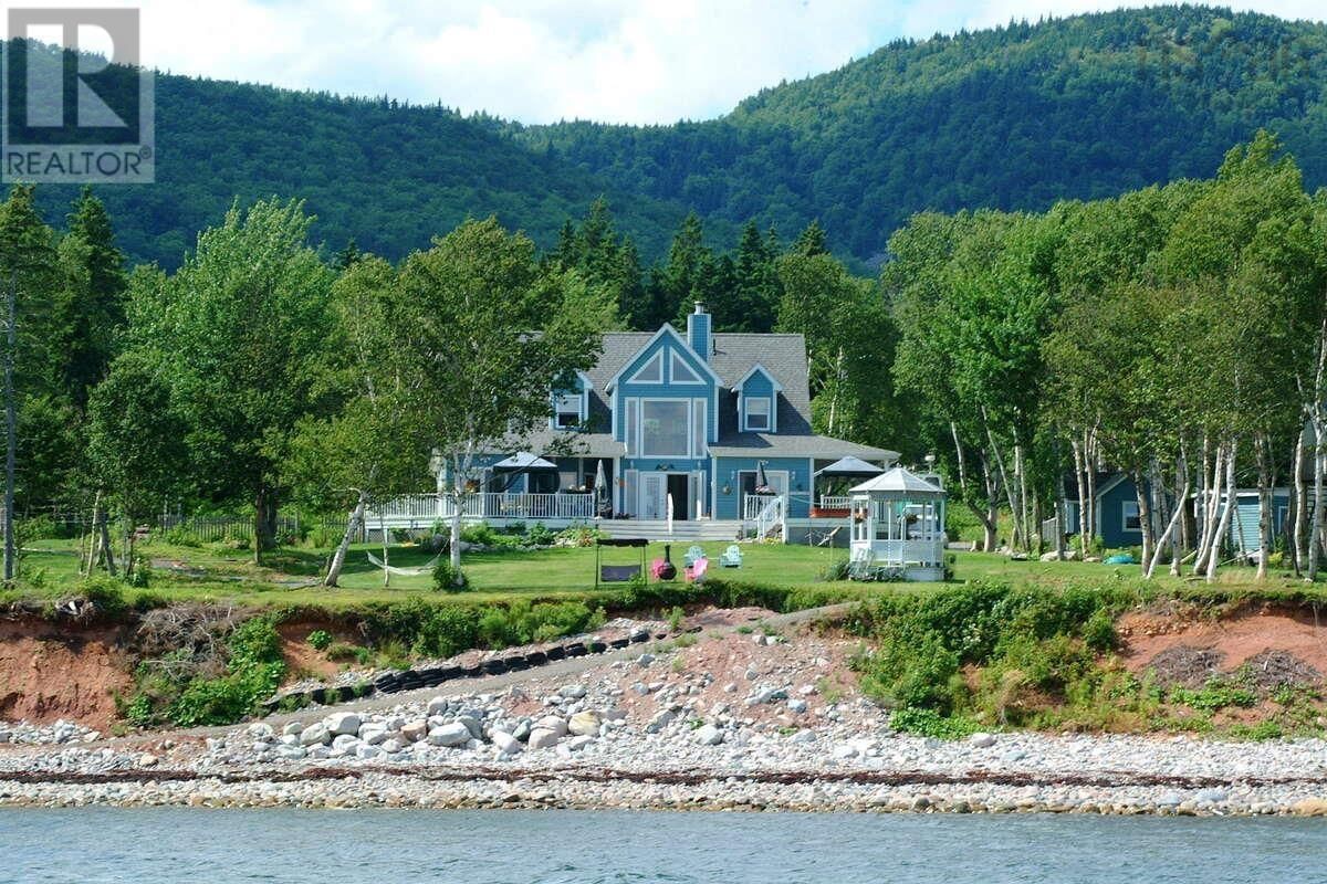 45227 Cabot Trail, North Shore, Nova Scotia B0C 1H0