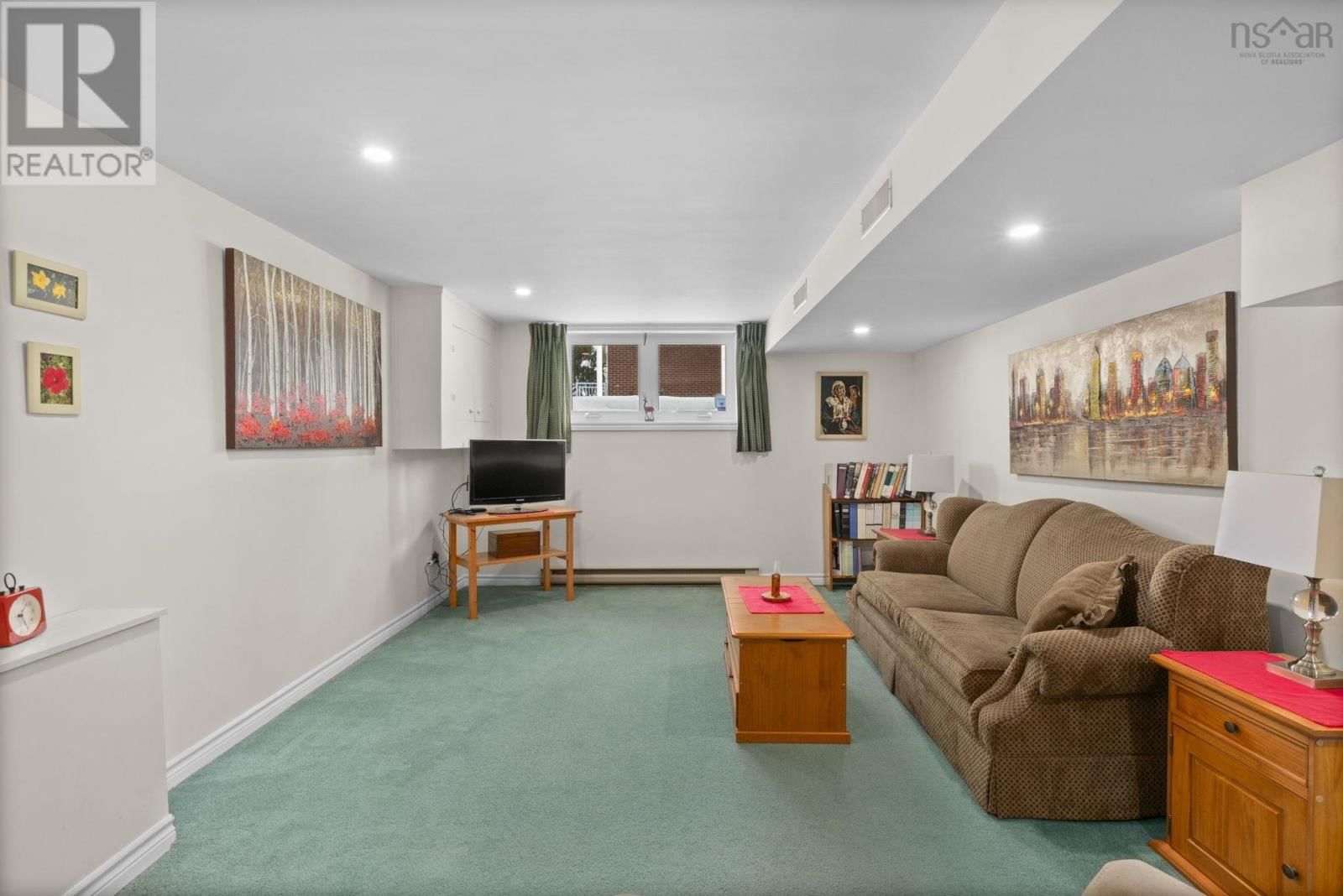 16 CANARY CRESCENT Image 29