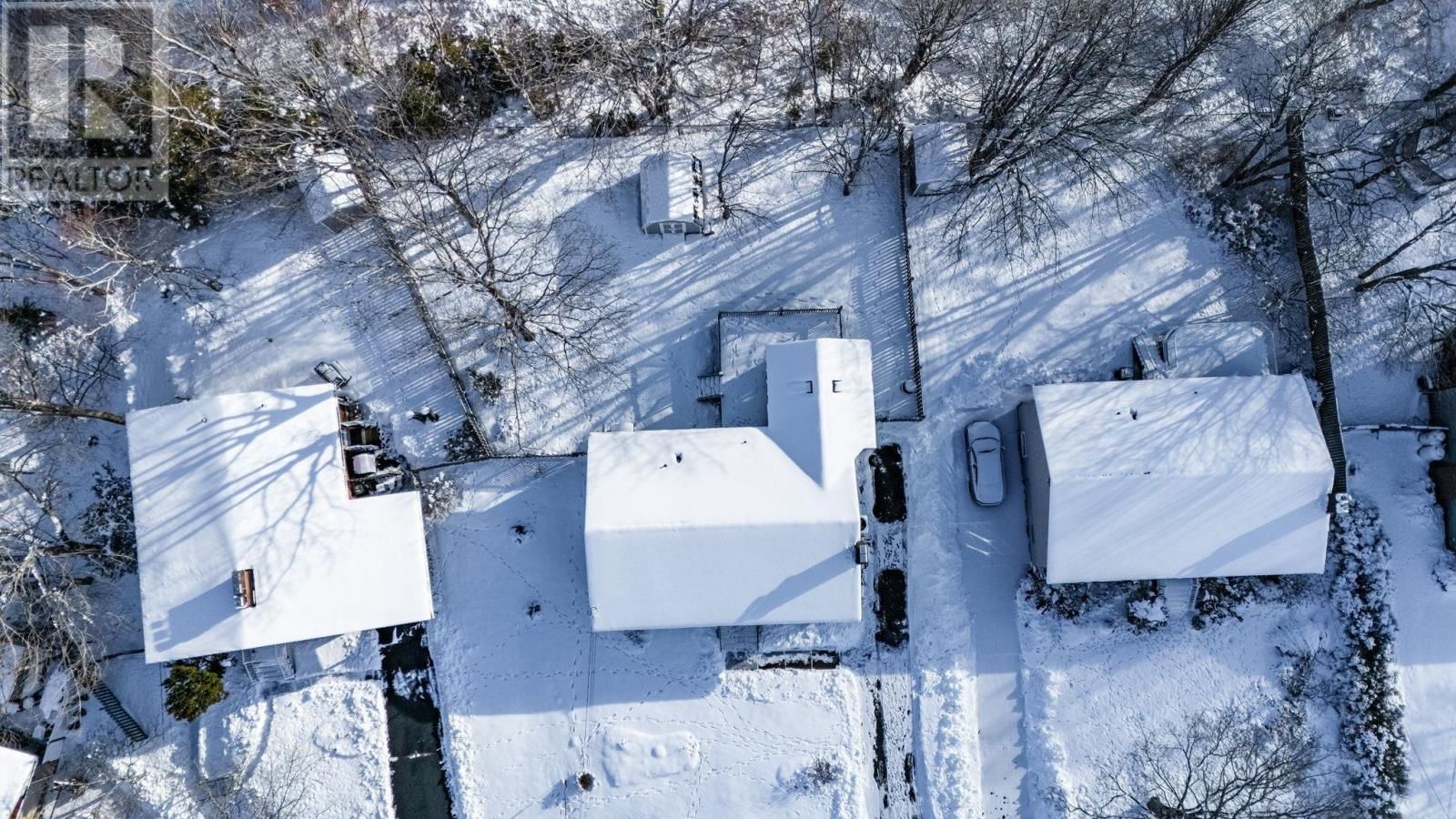 16 CANARY CRESCENT Image 46