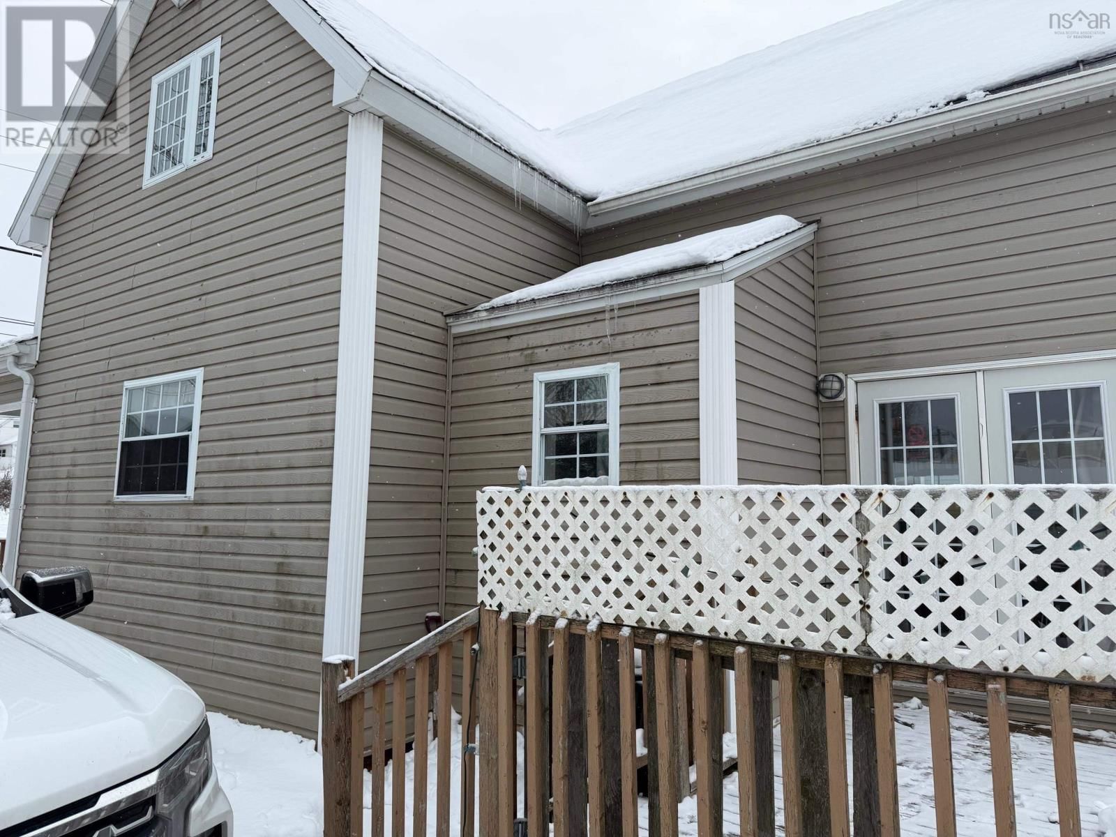 70 FRASER AVENUE Image 1