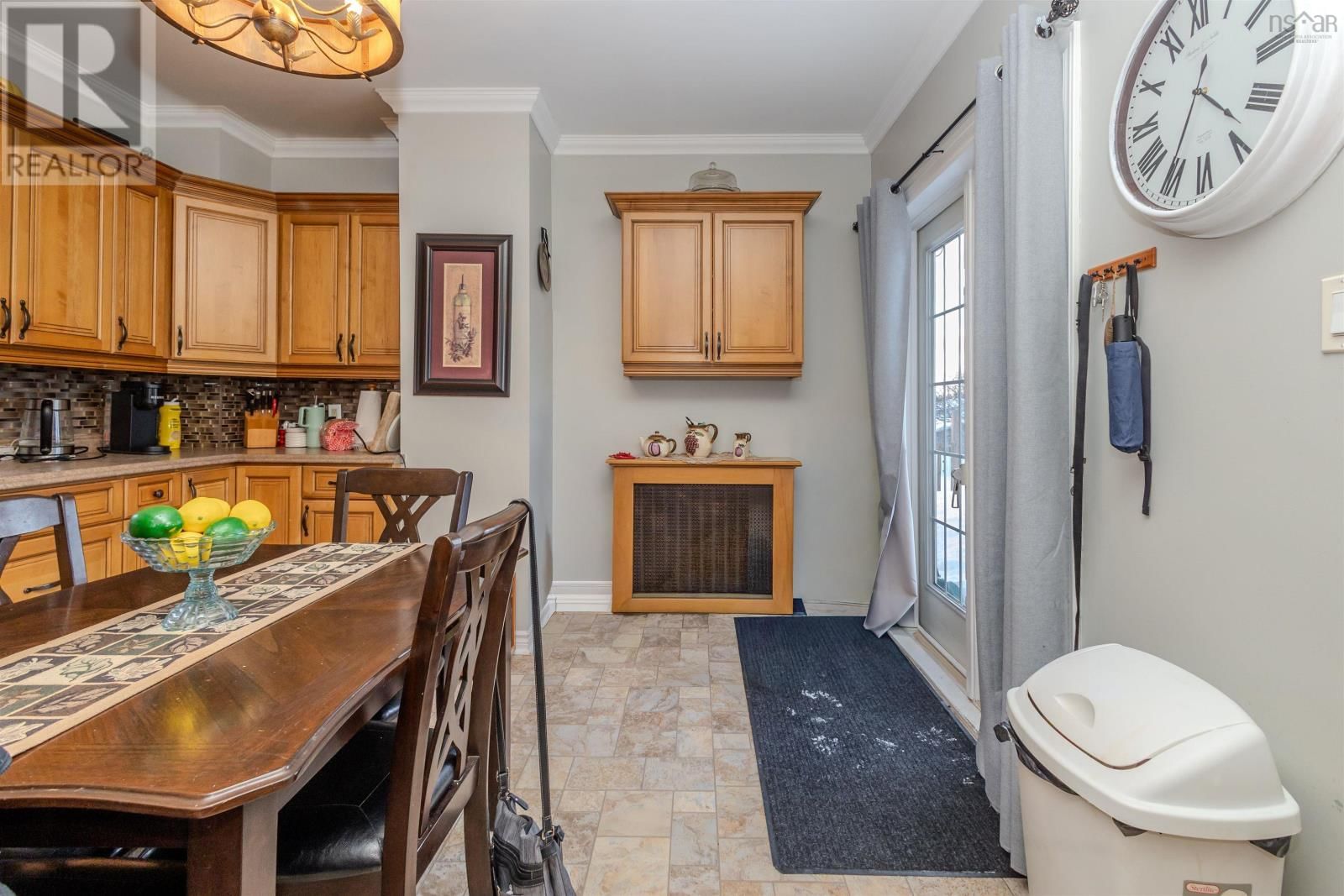 70 FRASER AVENUE Image 13