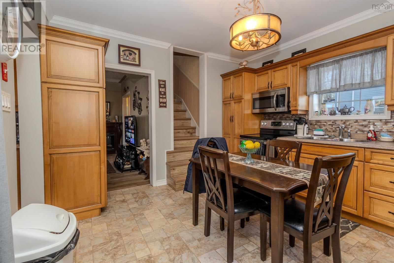 70 FRASER AVENUE Image 14