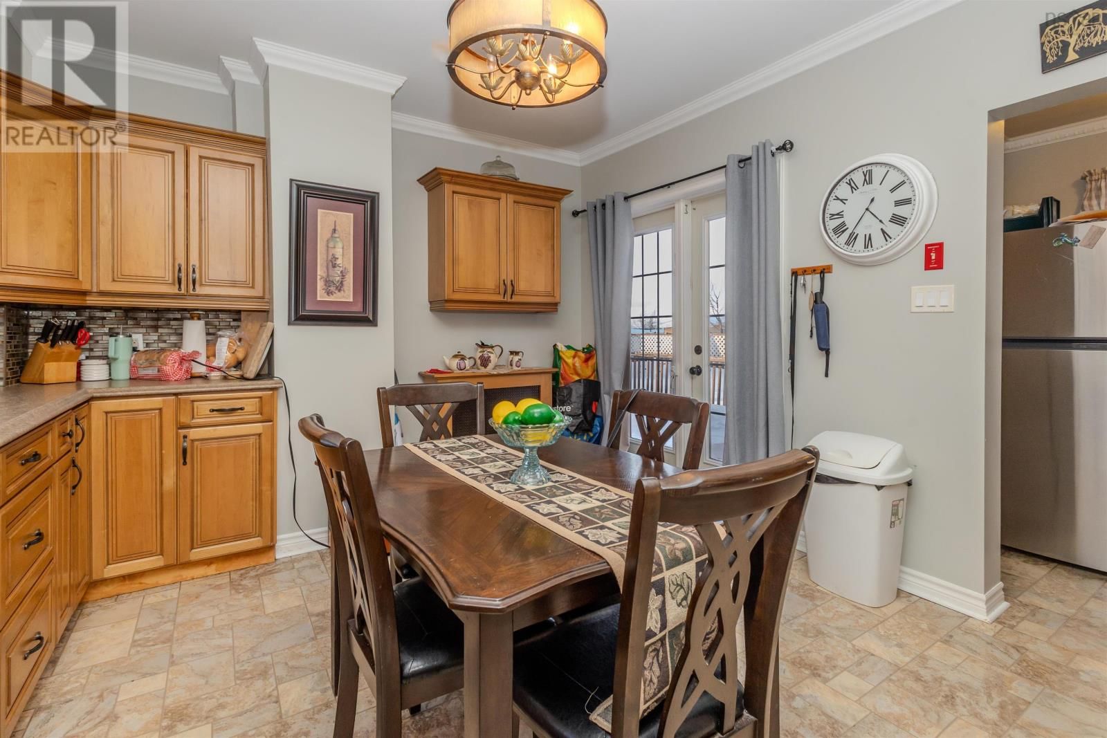 70 FRASER AVENUE Image 16