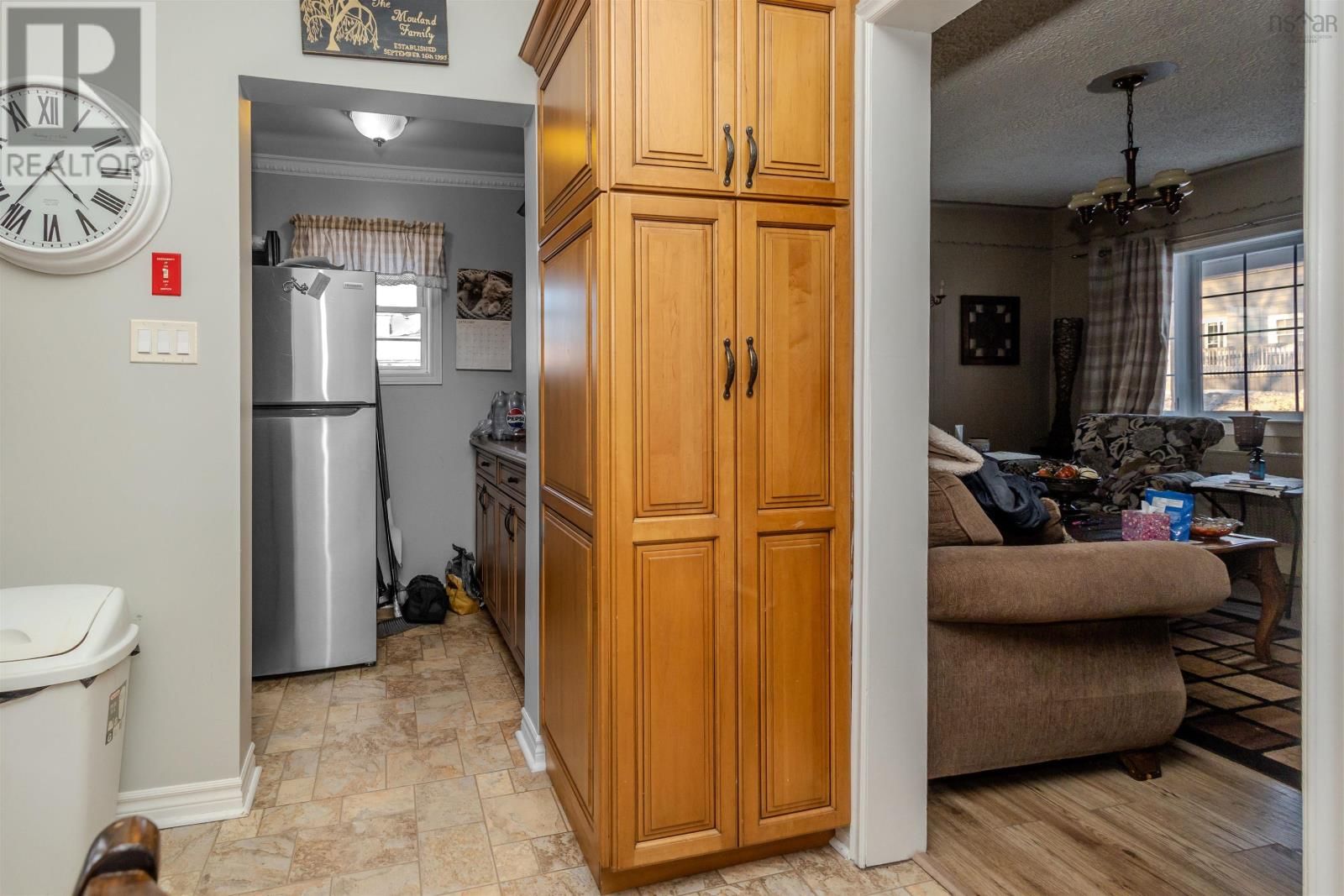 70 FRASER AVENUE Image 17