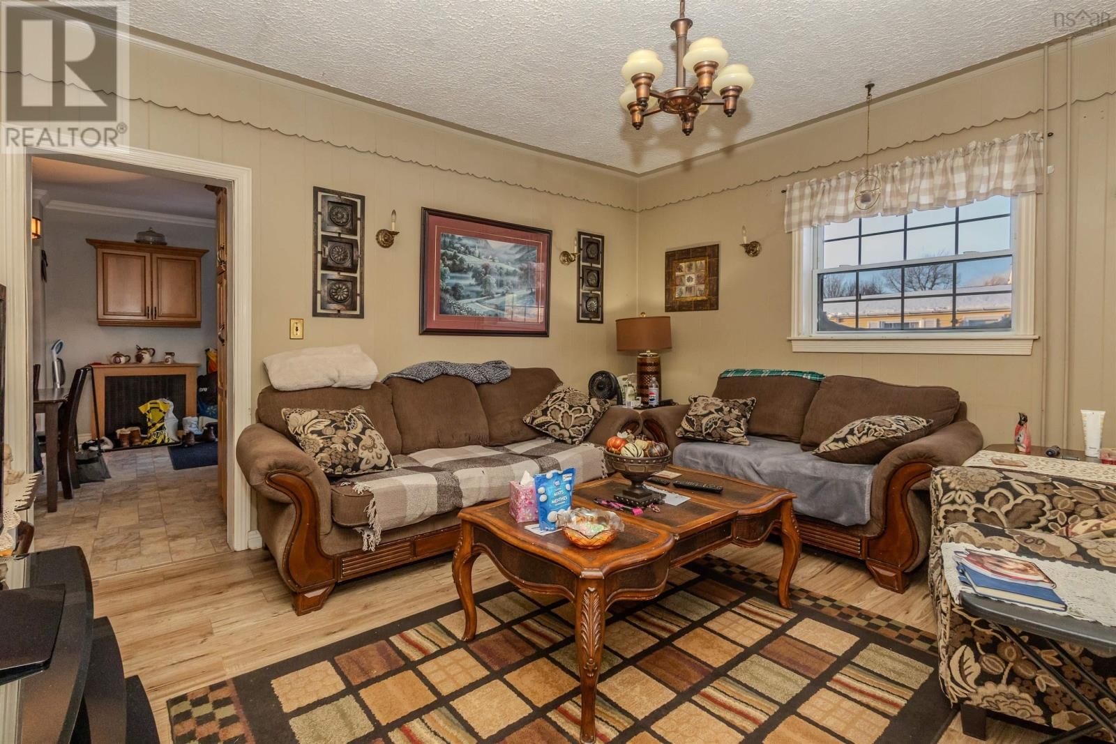 70 FRASER AVENUE Image 19