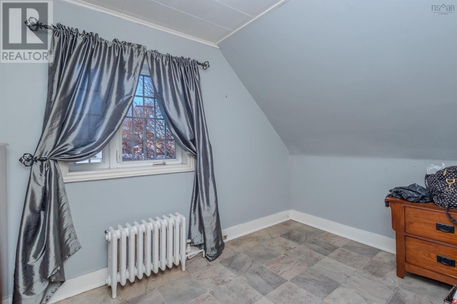 70 FRASER AVENUE Image 31