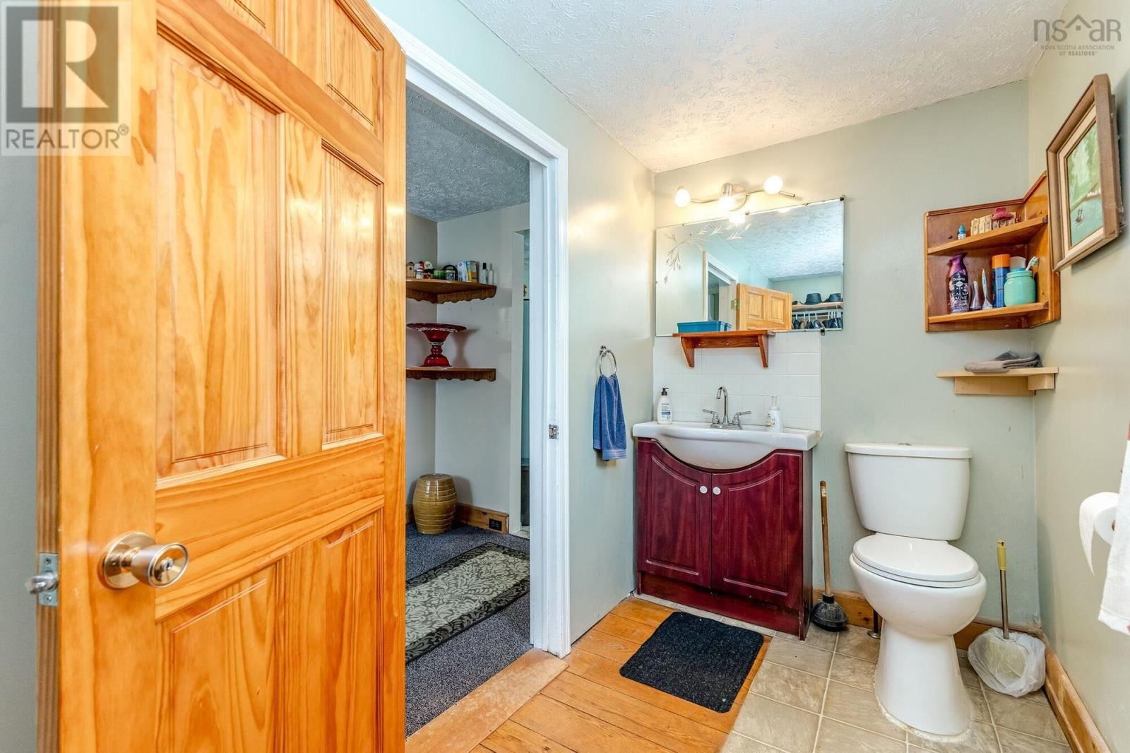 1097 HIGHWAY 376 Image 18