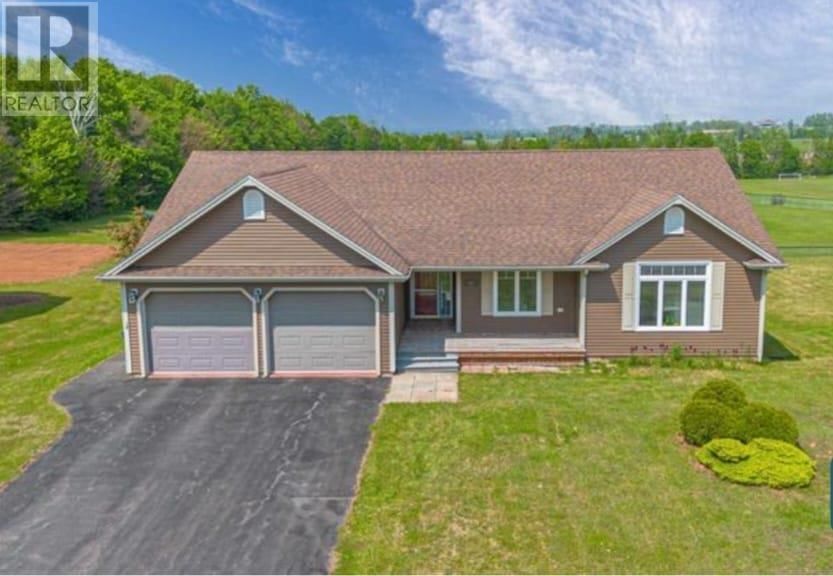 53 Bonavista Avenue, Stratford, Prince Edward Island C1B 0E5