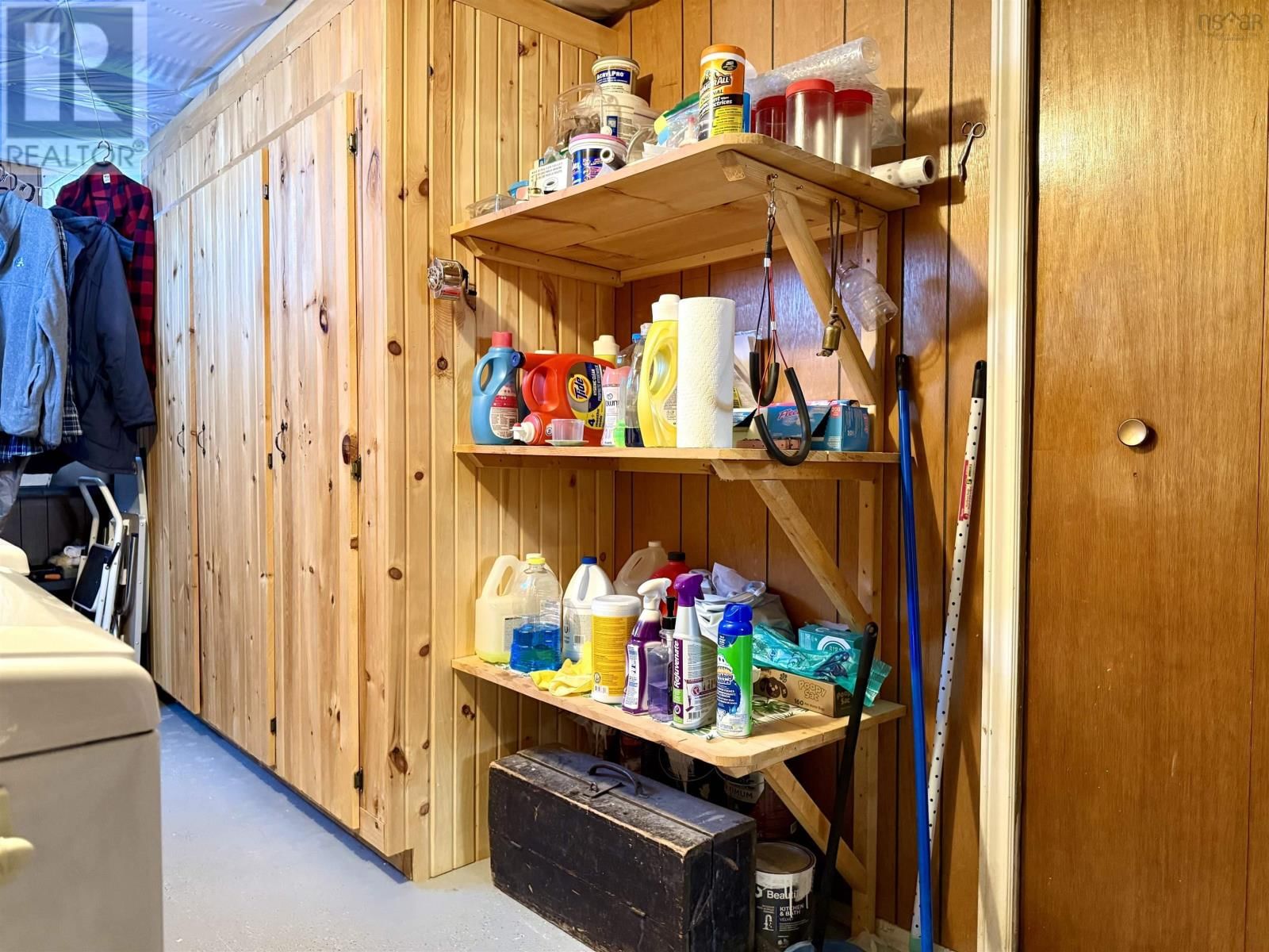 24 RHODES AVENUE Image 49