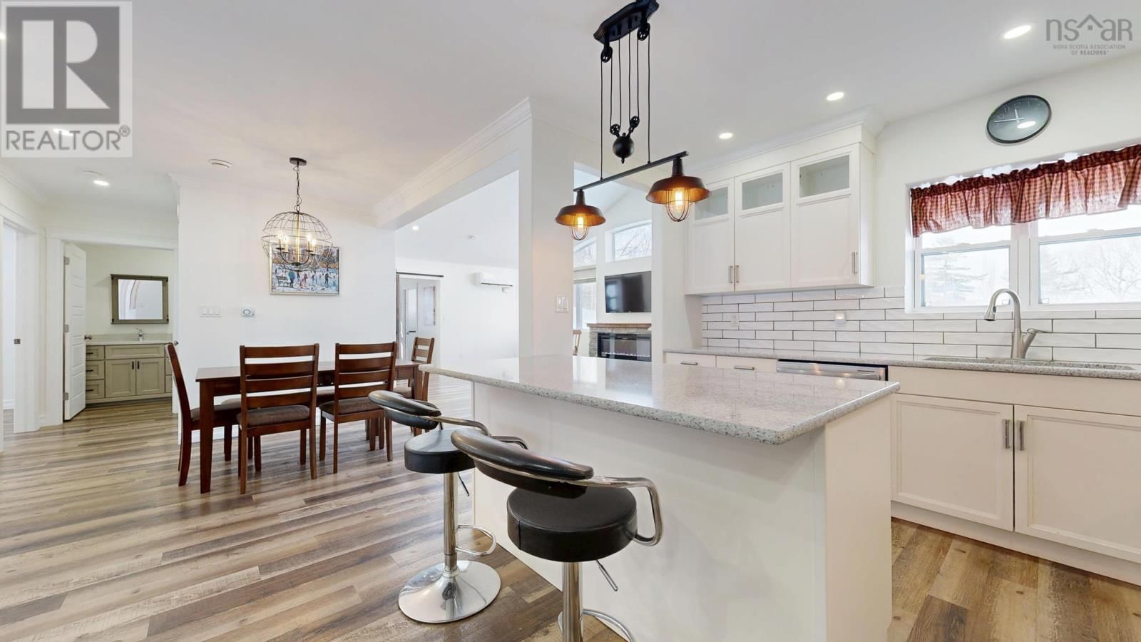 6672 HIGHWAY 1 Image 14