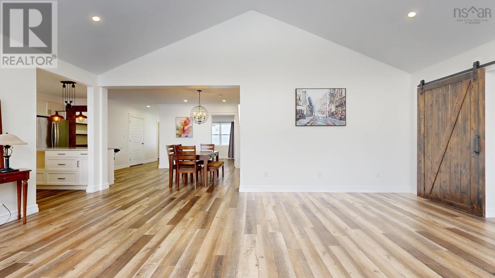 6672 HIGHWAY 1 Image 17