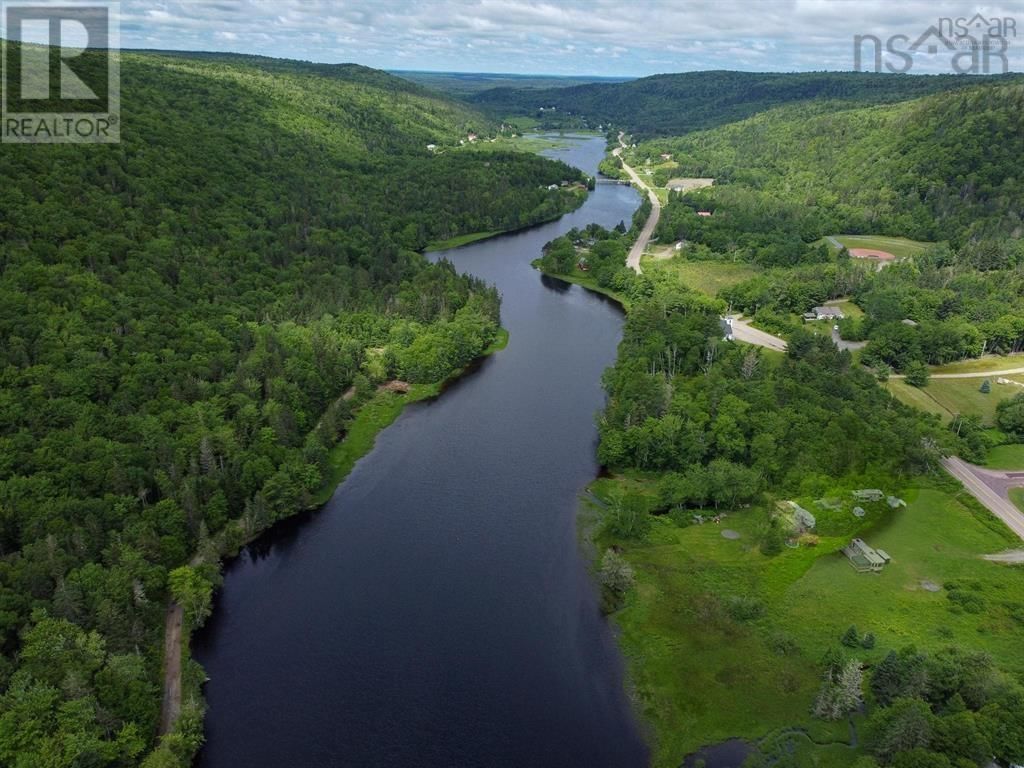 17 West Side Road, Country Harbour, Nova Scotia B0H 1J0