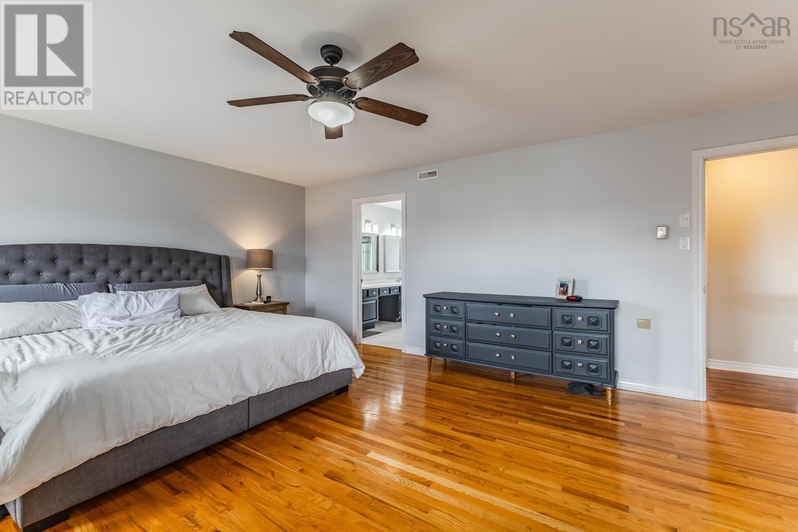 252 BLUE HERON DRIVE Image 22