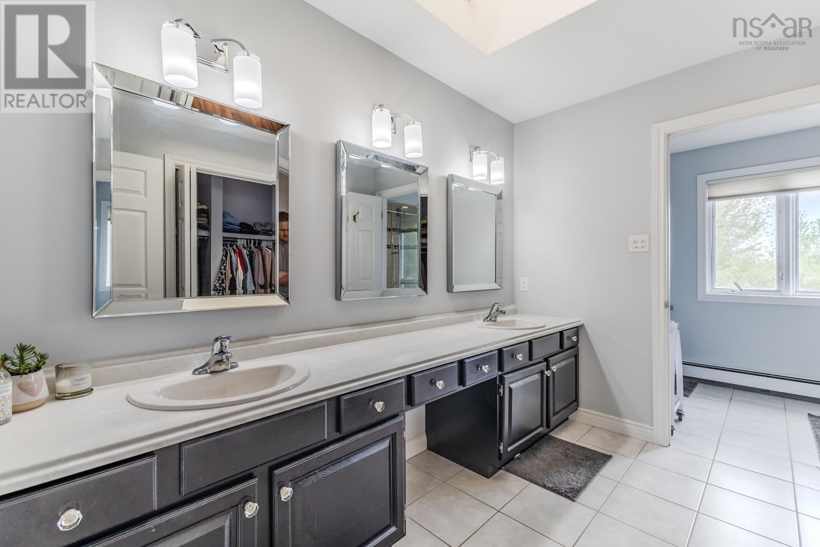 252 BLUE HERON DRIVE Image 23