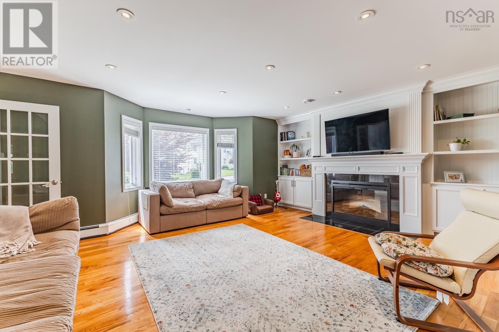 252 BLUE HERON DRIVE Image 4