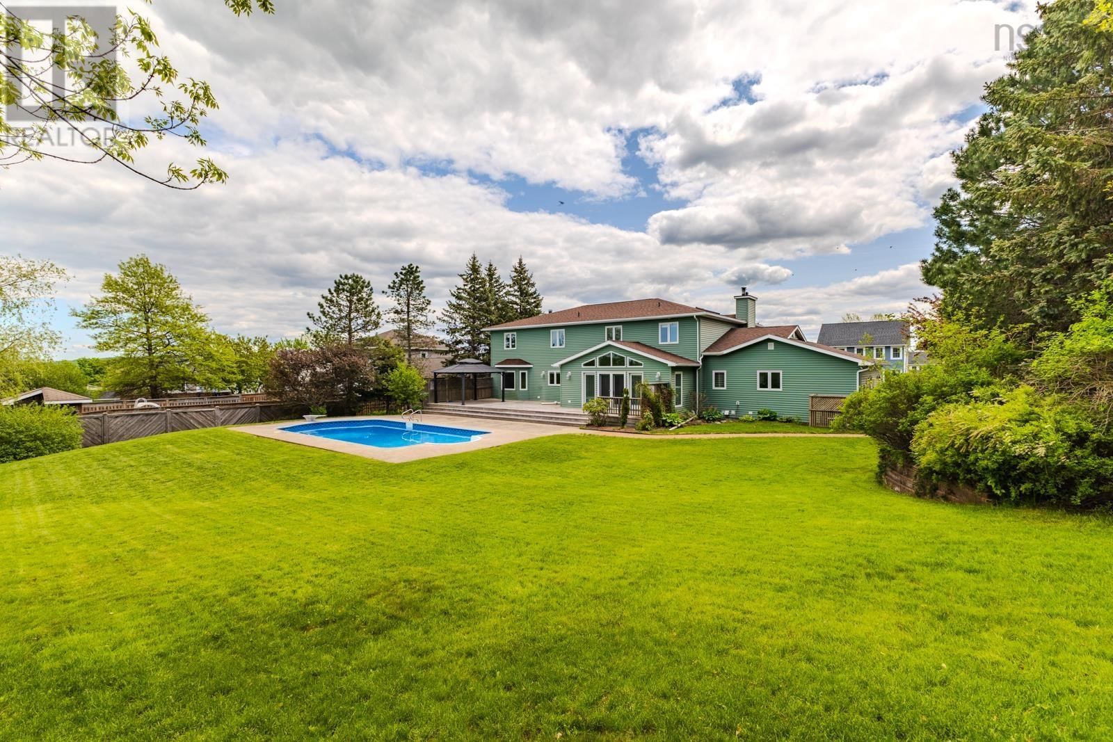 252 BLUE HERON DRIVE Image 44