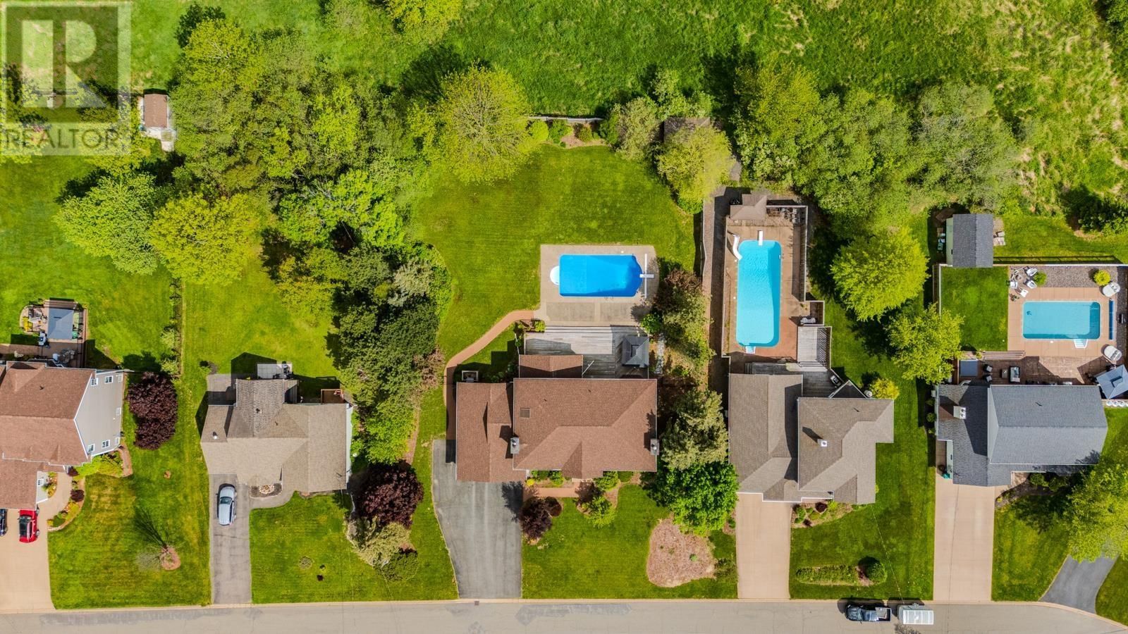 252 BLUE HERON DRIVE Image 45