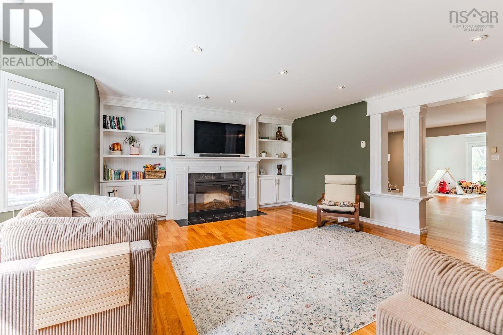 252 BLUE HERON DRIVE Image 5