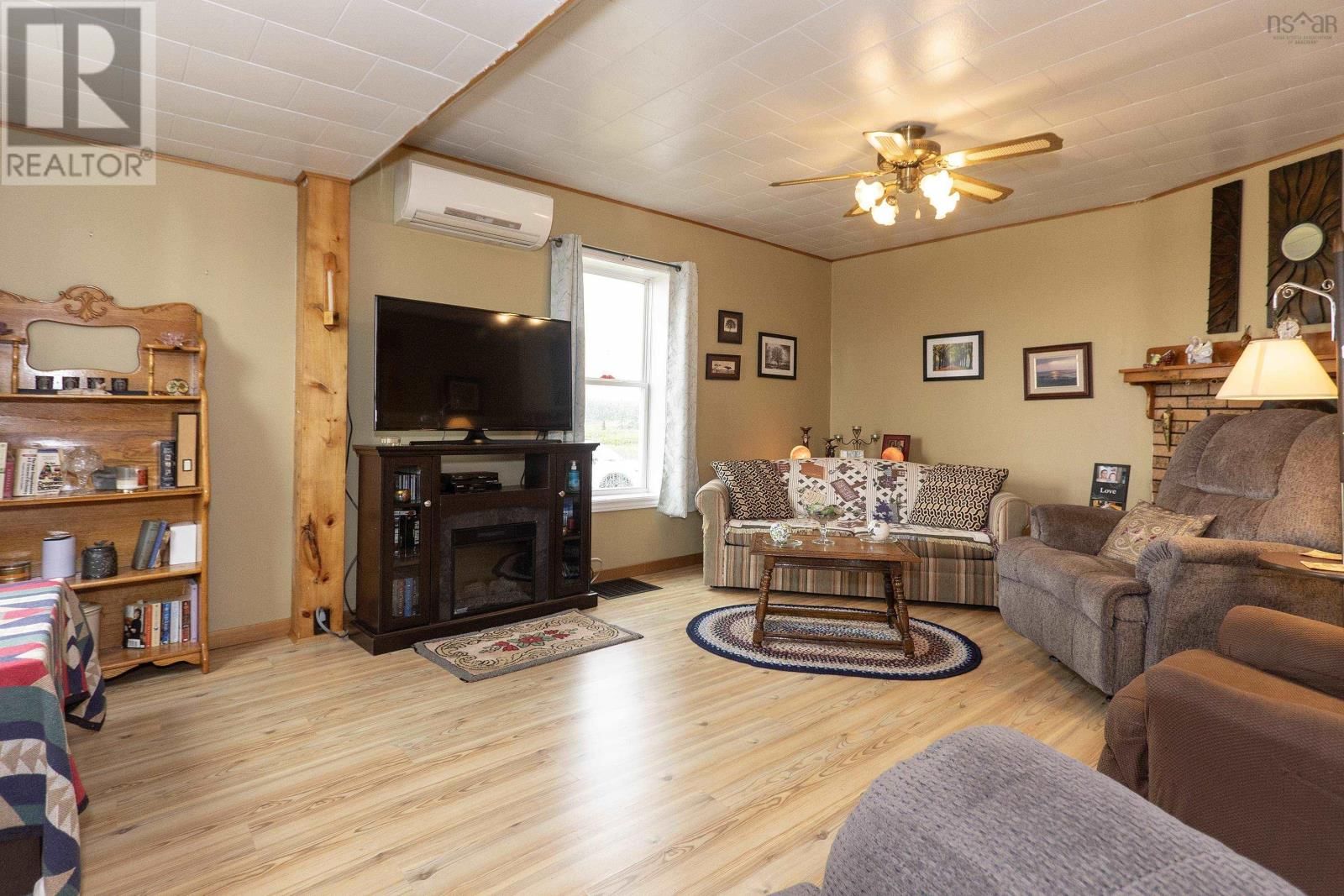 516 LOWER COVE ROAD Image 16