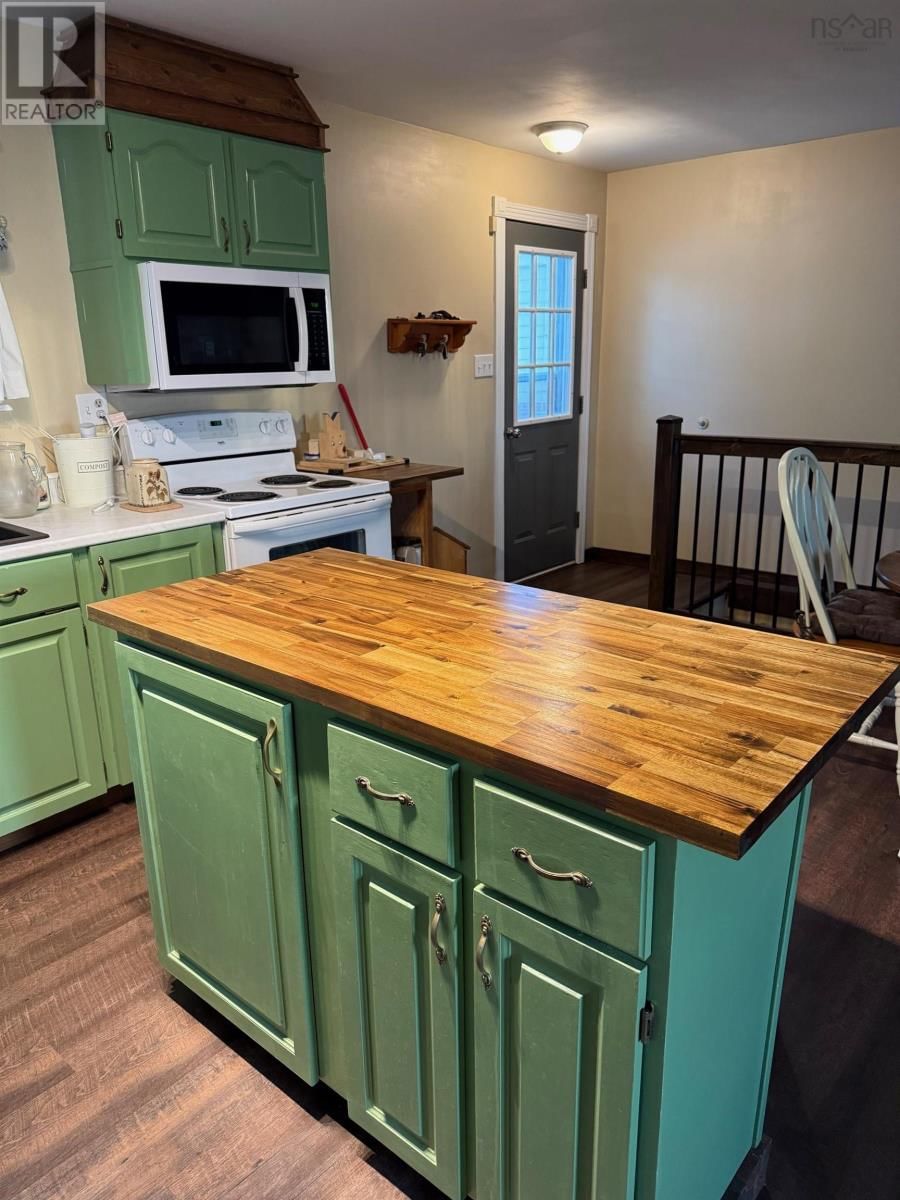 1668 MACKAY STREET Image 15