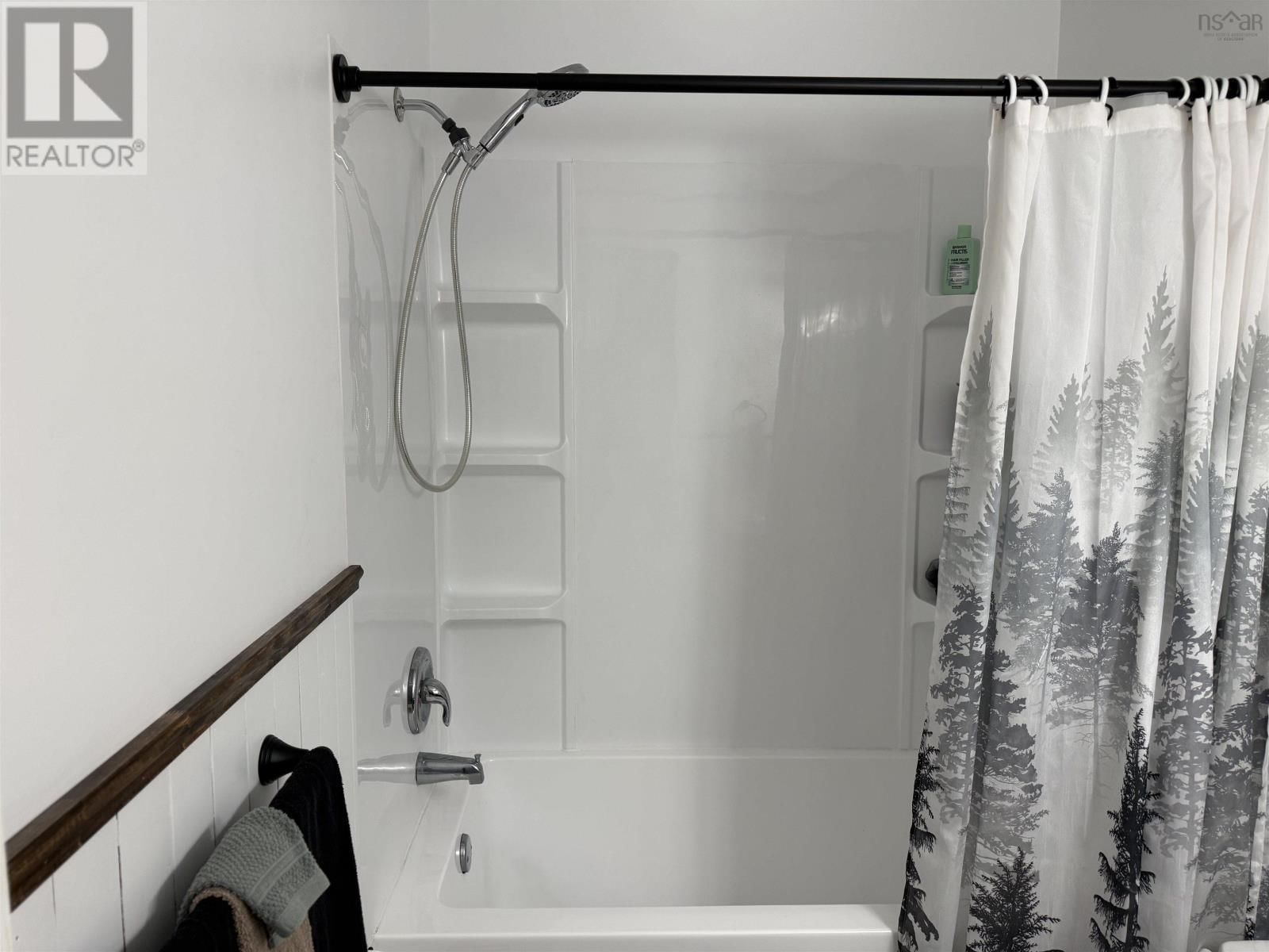 1668 MACKAY STREET Image 29