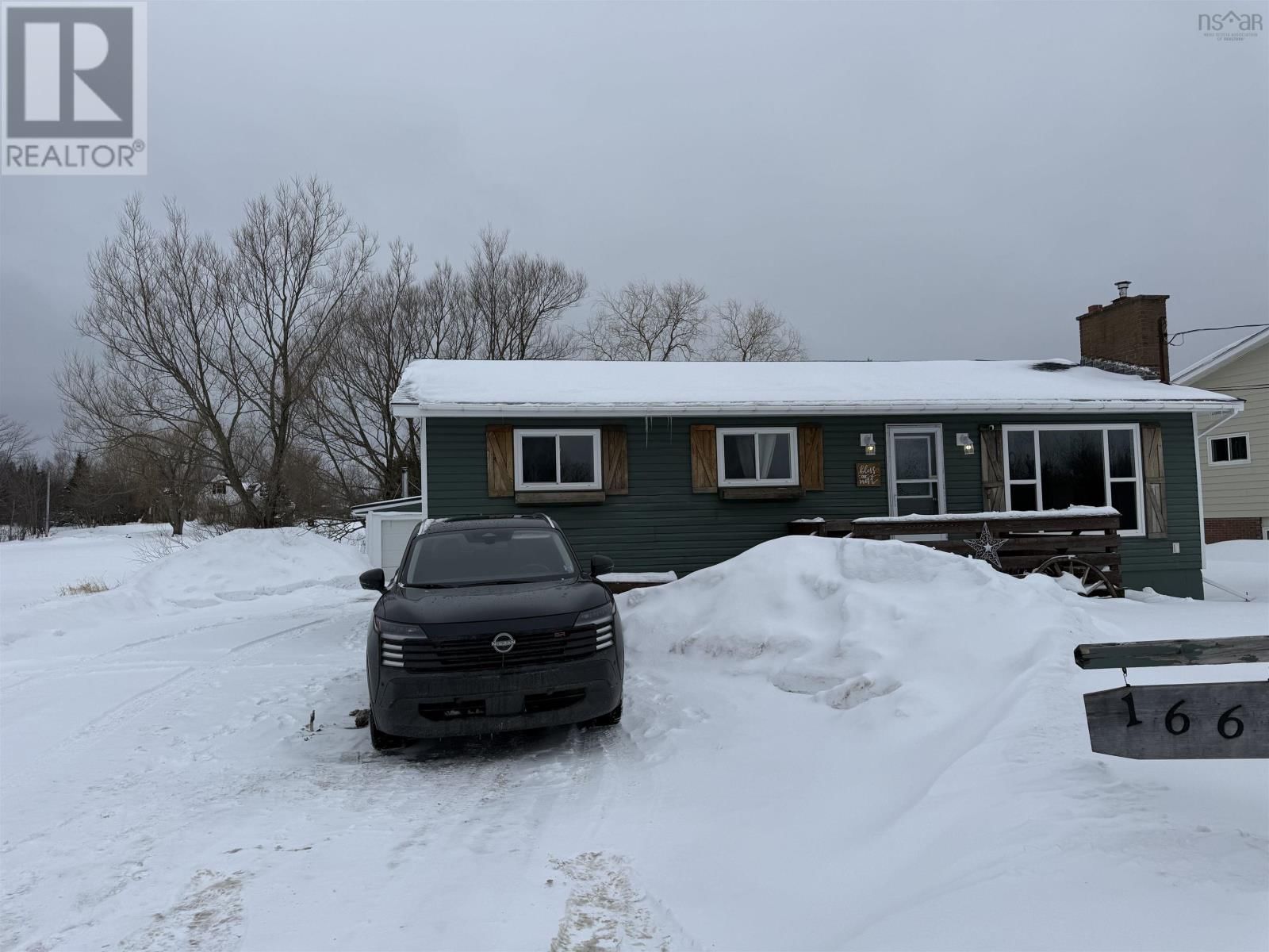 1668 MACKAY STREET Image 39