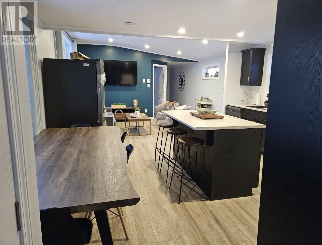 1093 CANNONTOWN ROAD Image 12